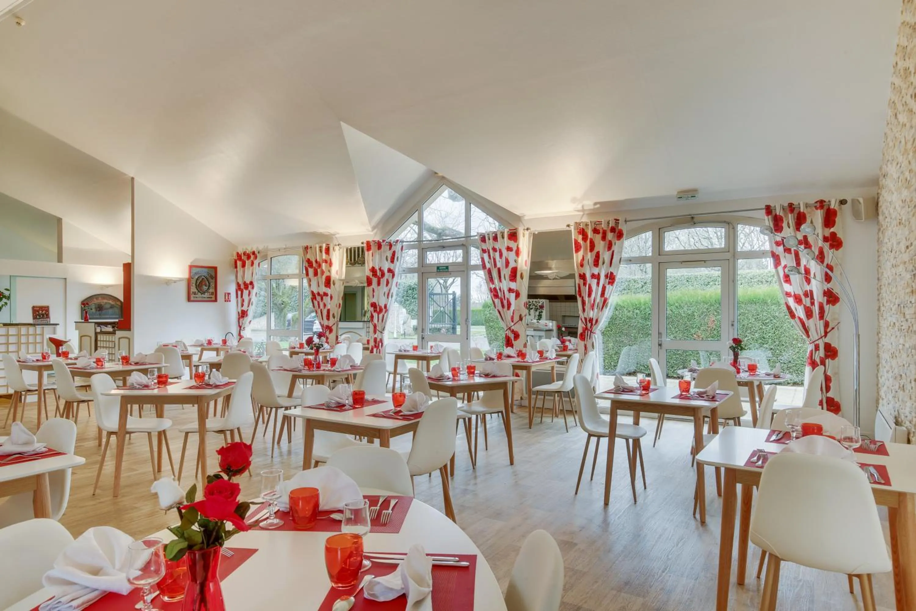 Restaurant/places to eat in Le Relais de Voisins