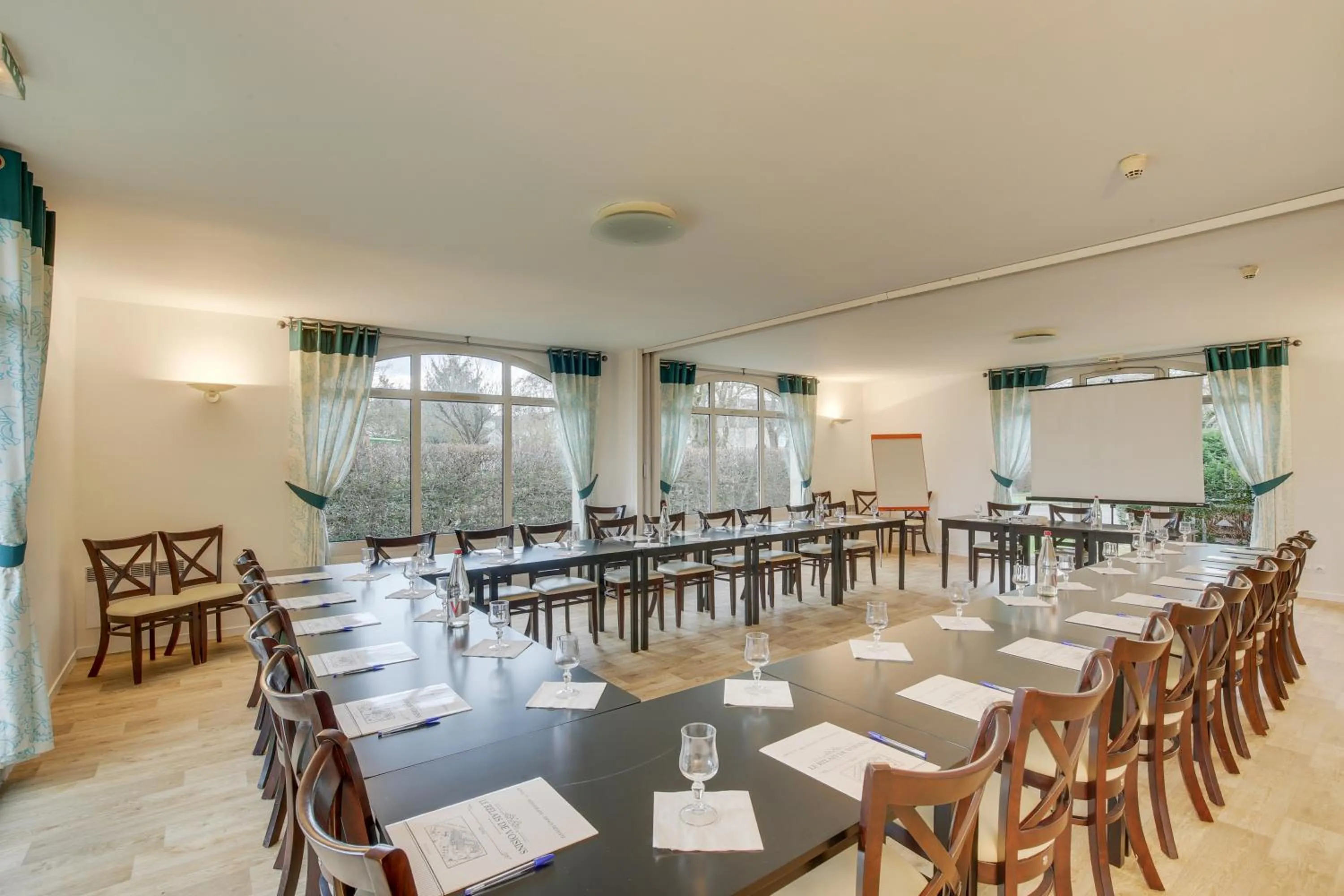Meeting/conference room in Le Relais de Voisins