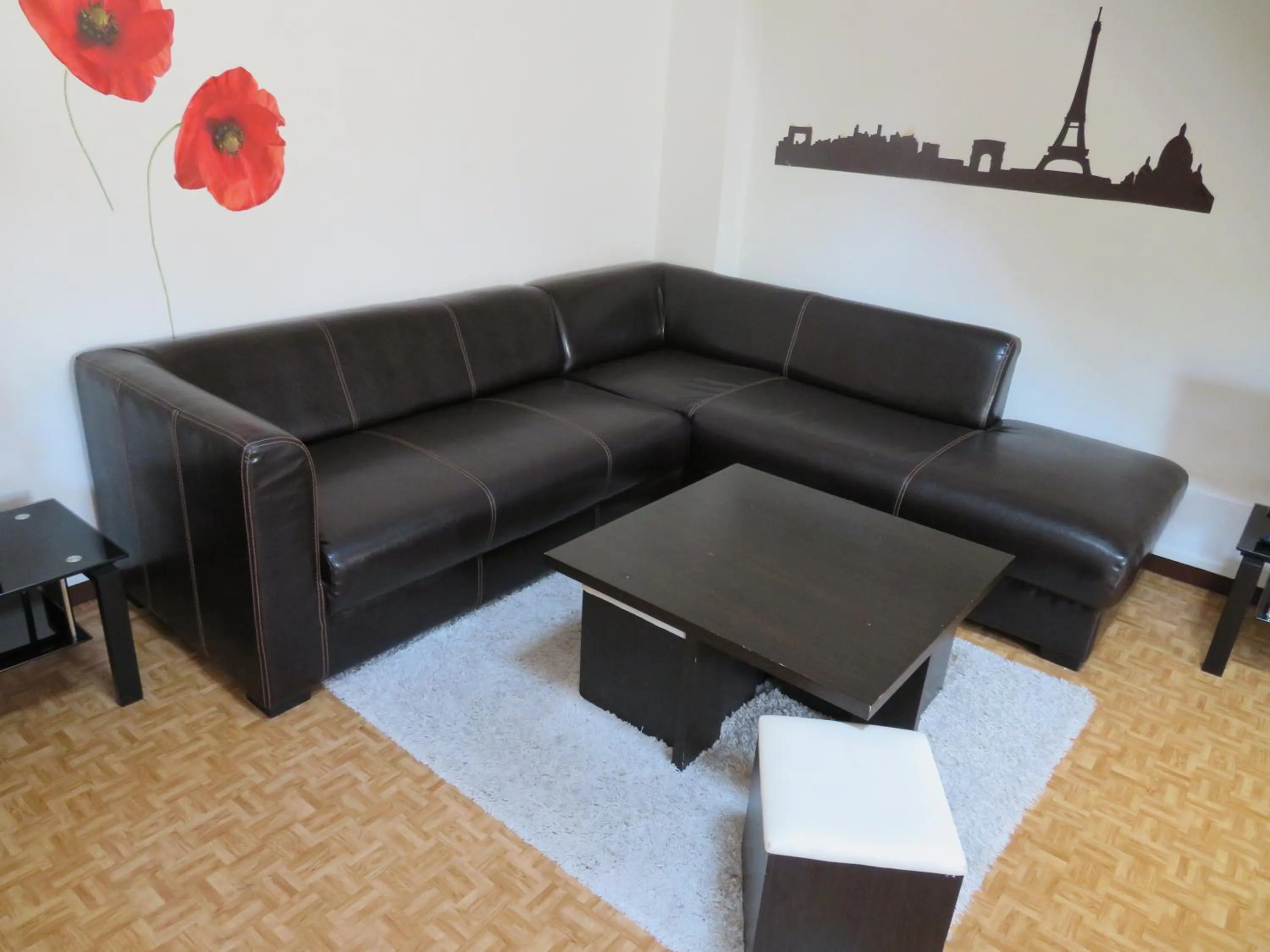 Business facilities in Le Relais de Voisins