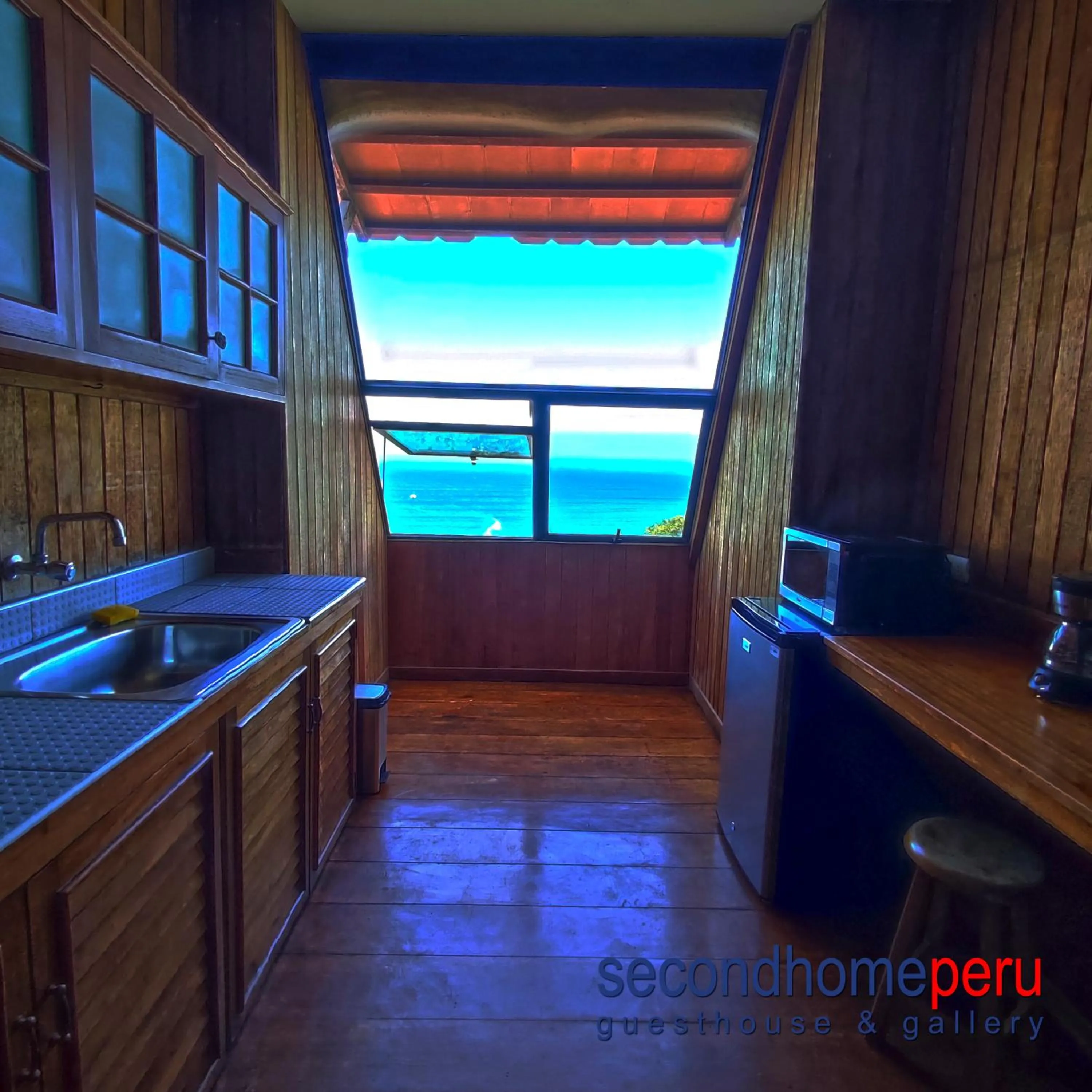 minibar in Second Home Peru