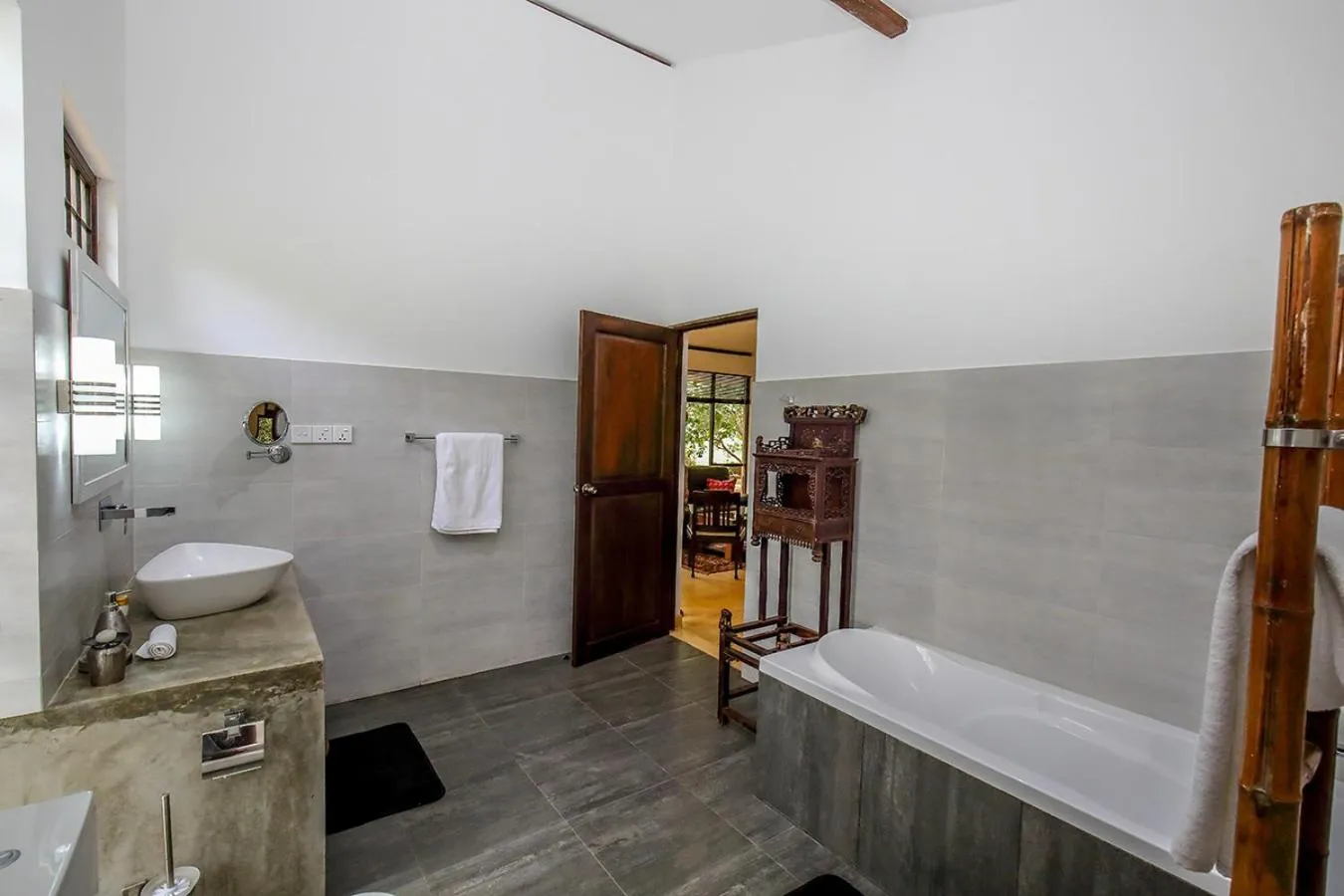 Bathroom in Flamboyant Villas