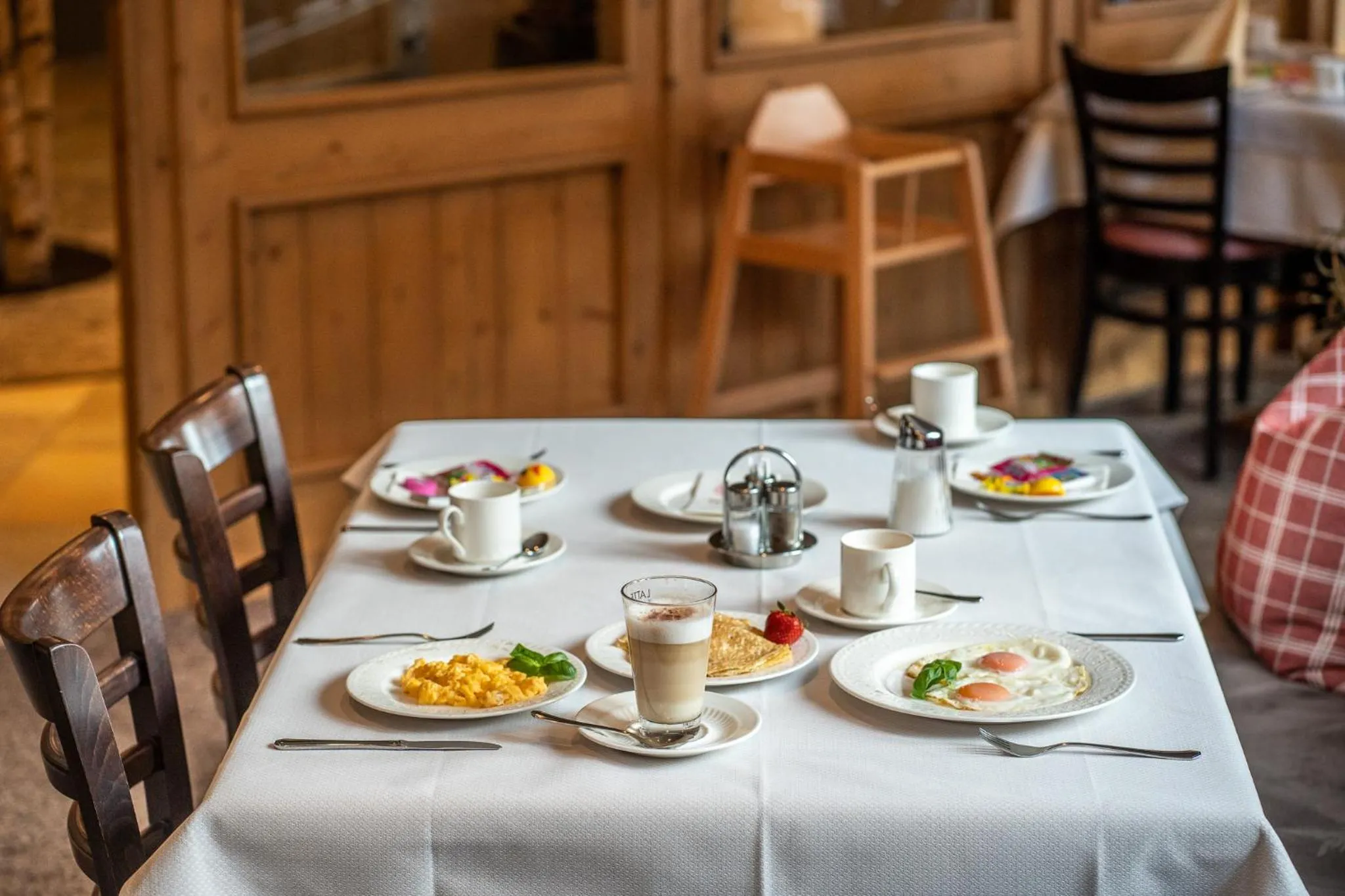 Buffet breakfast in Apart-Hotel Filomena