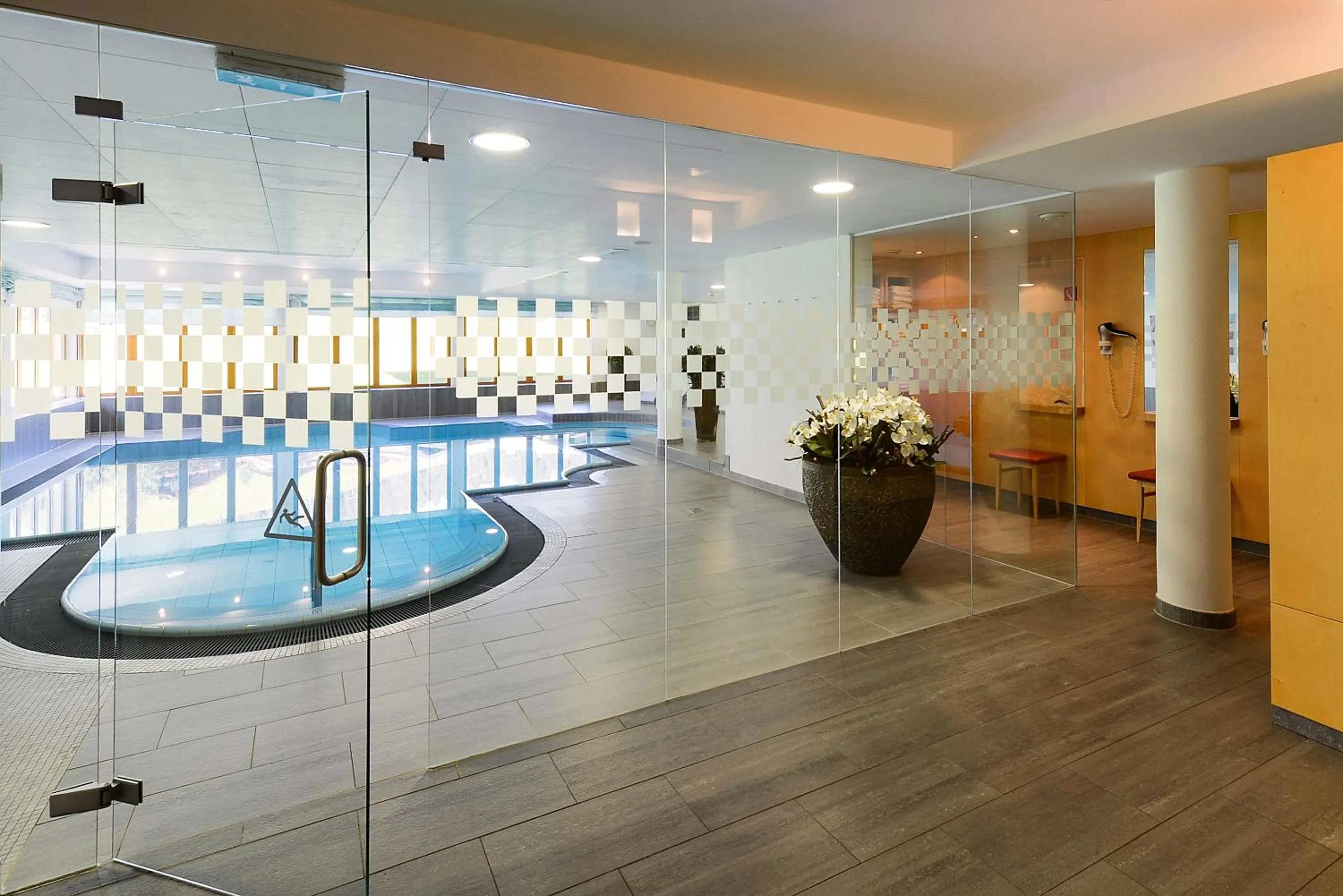 Swimming pool in Apart-Hotel Filomena