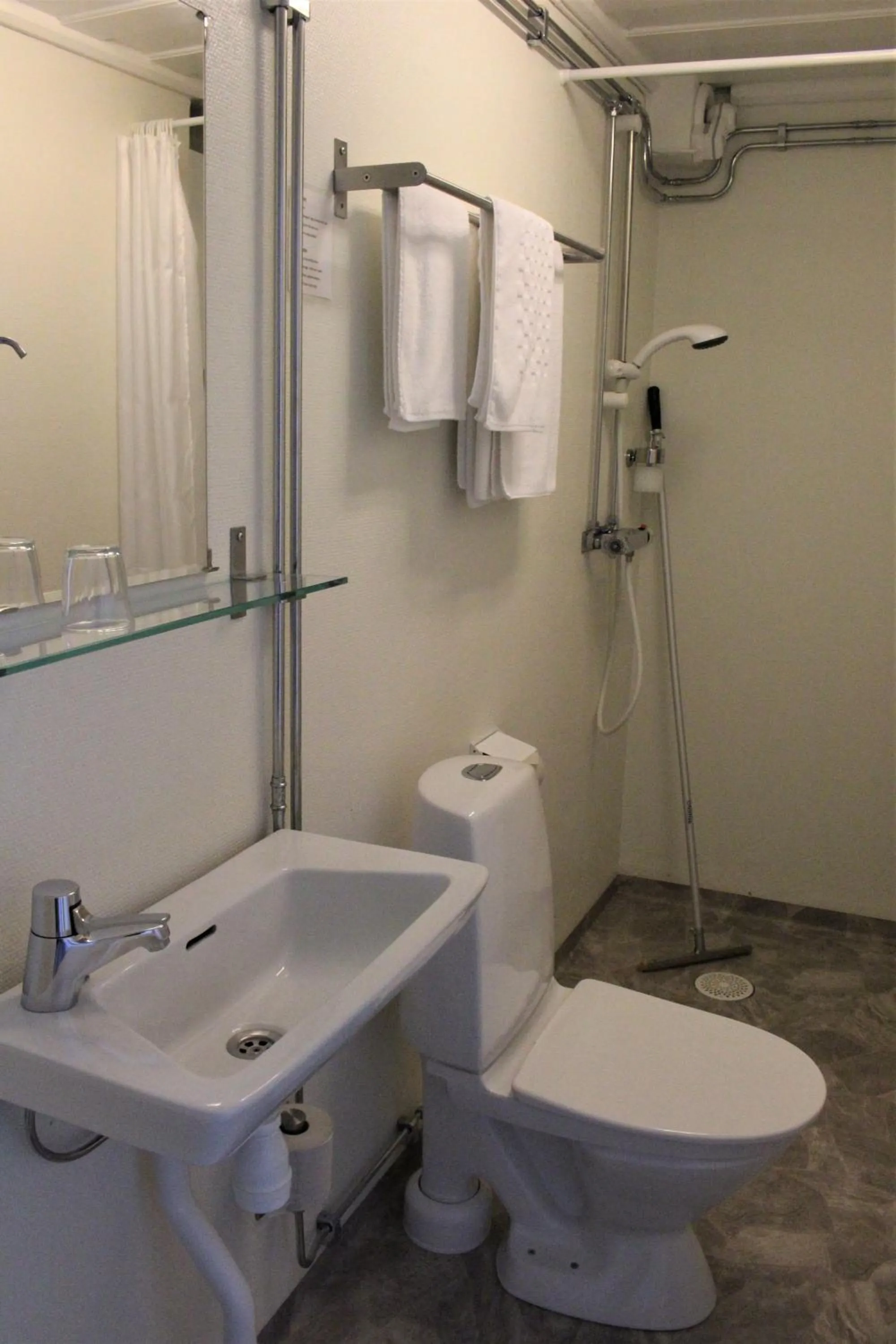 Bathroom in STF Hostel Vilhelmina Kyrkstad