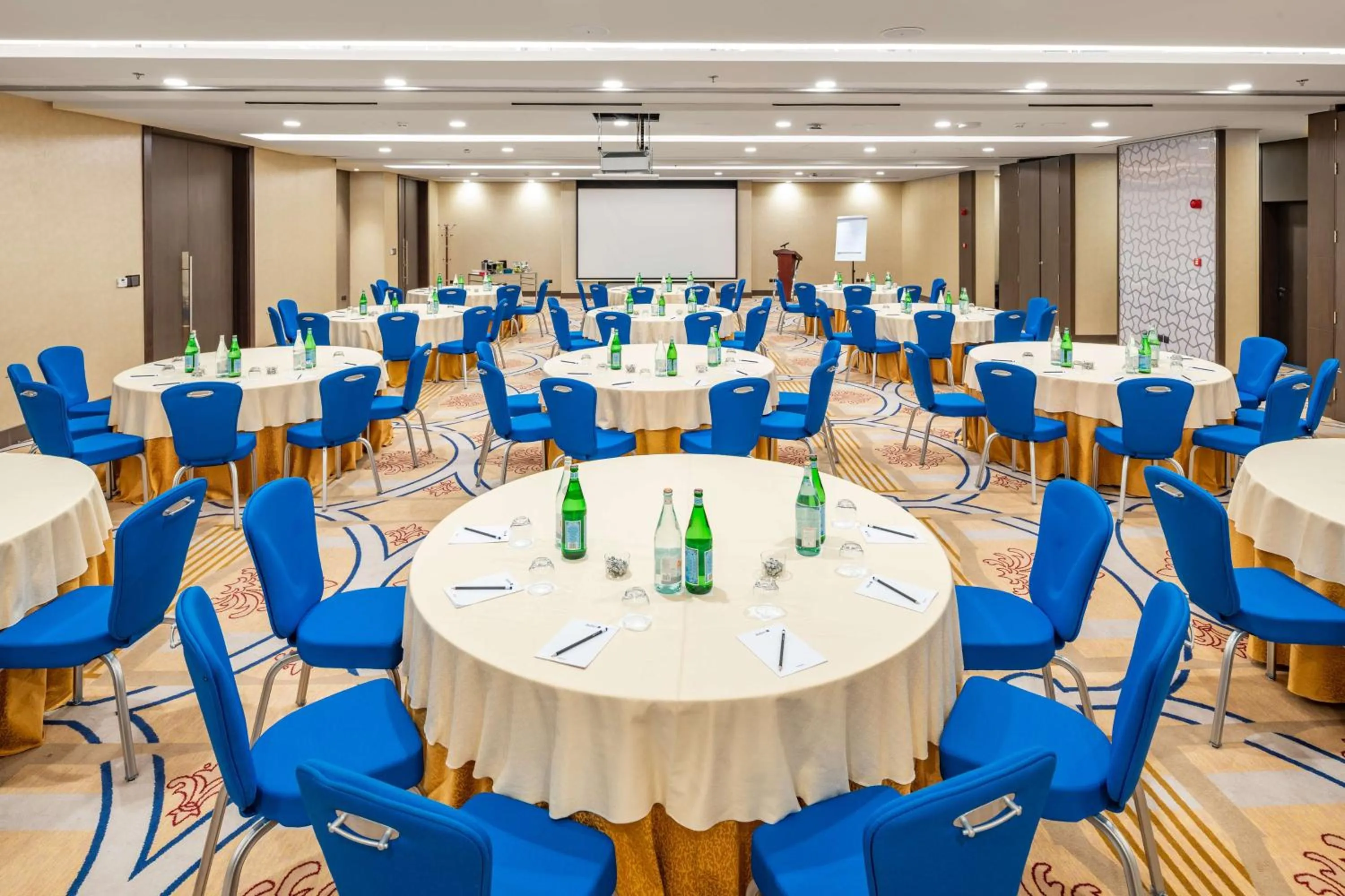 Meeting/conference room in Radisson Blu Hotel, Jeddah Corniche