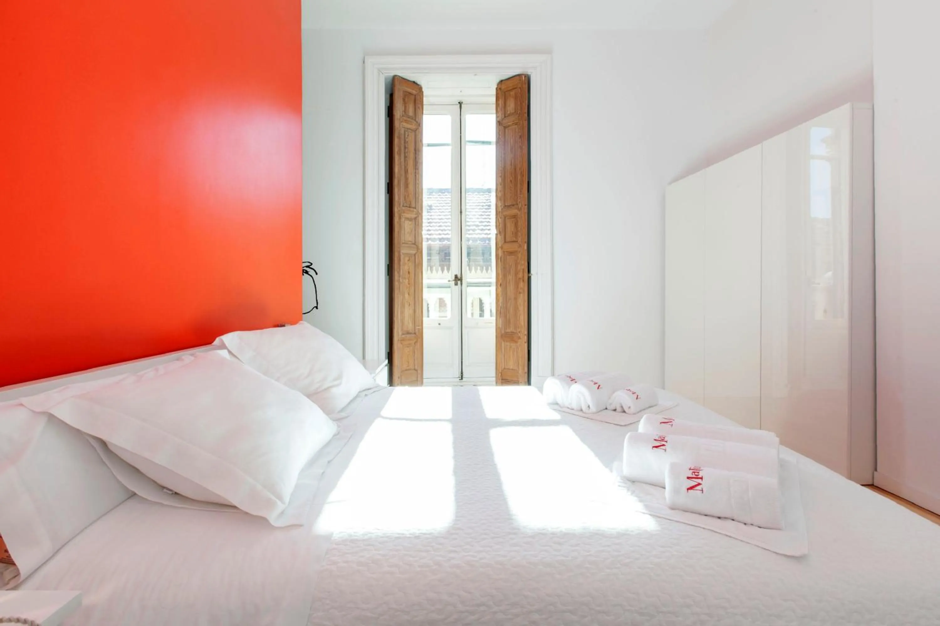 Day, Bed in Apartamentos Matute 11