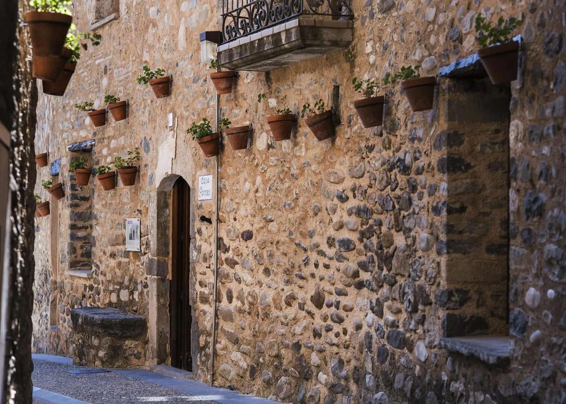 Decorative detail in Ligüerre Resort