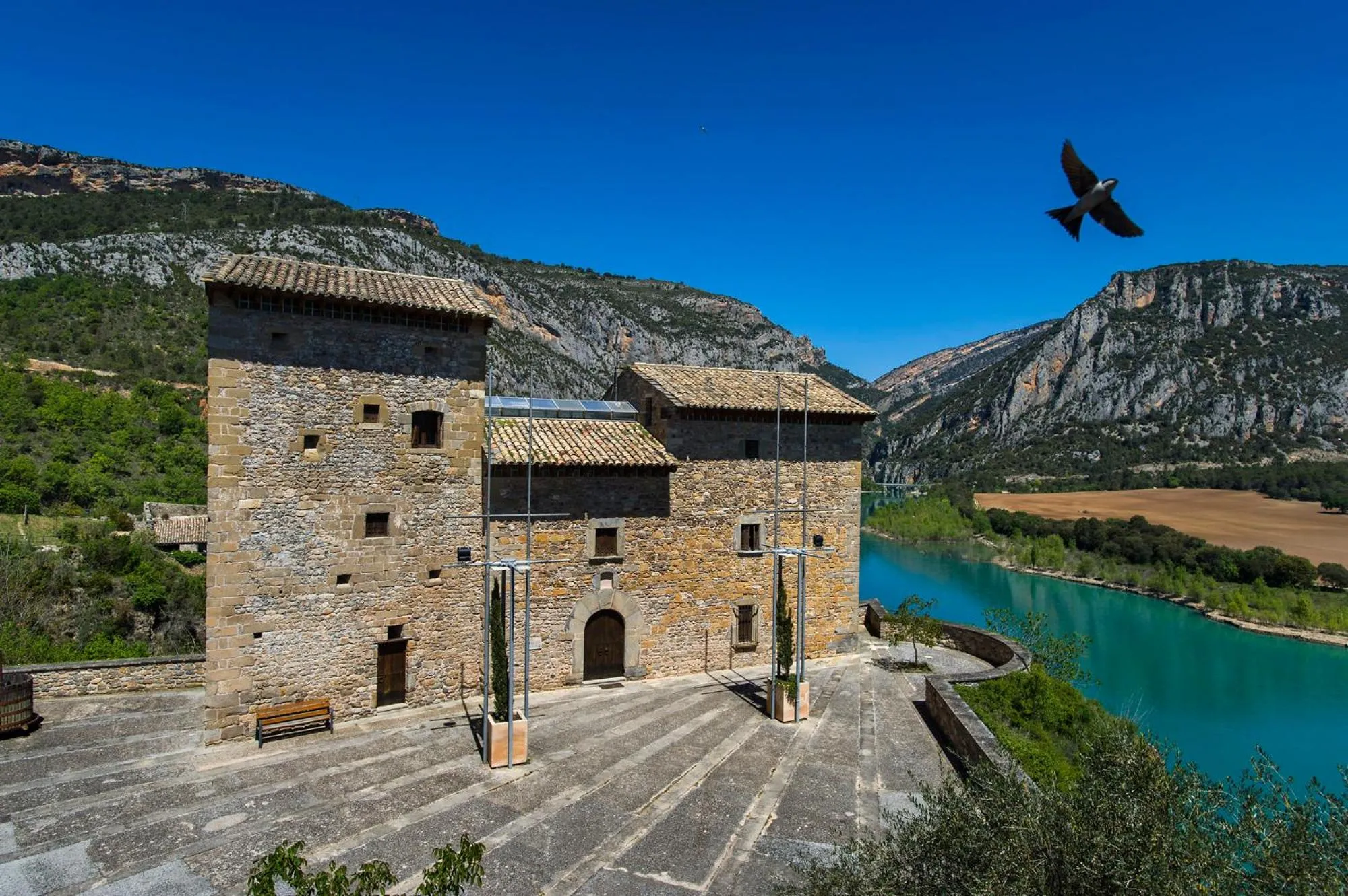 Property building in Ligüerre Resort