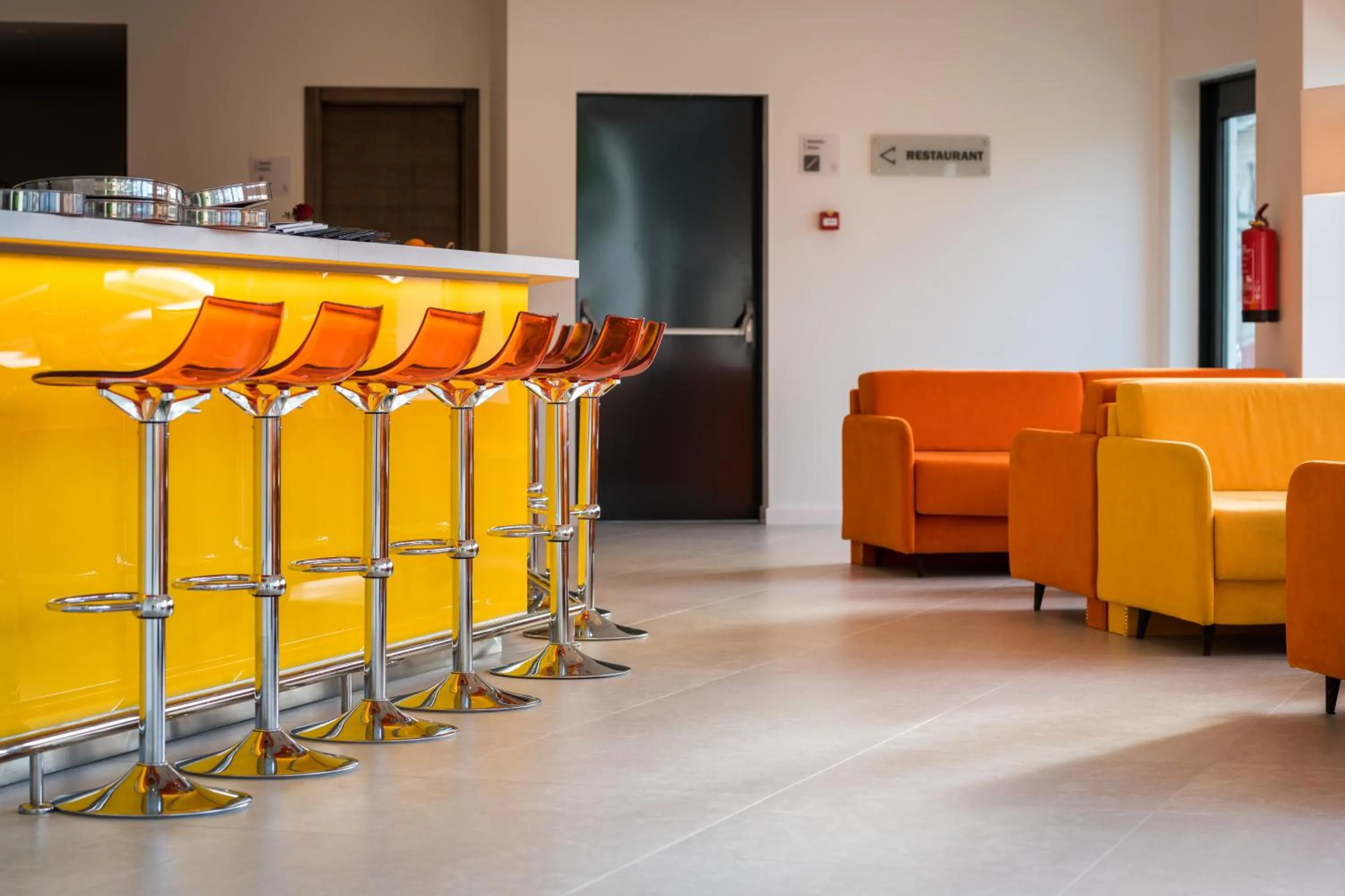 Lounge or bar in Hotel Garden Hill