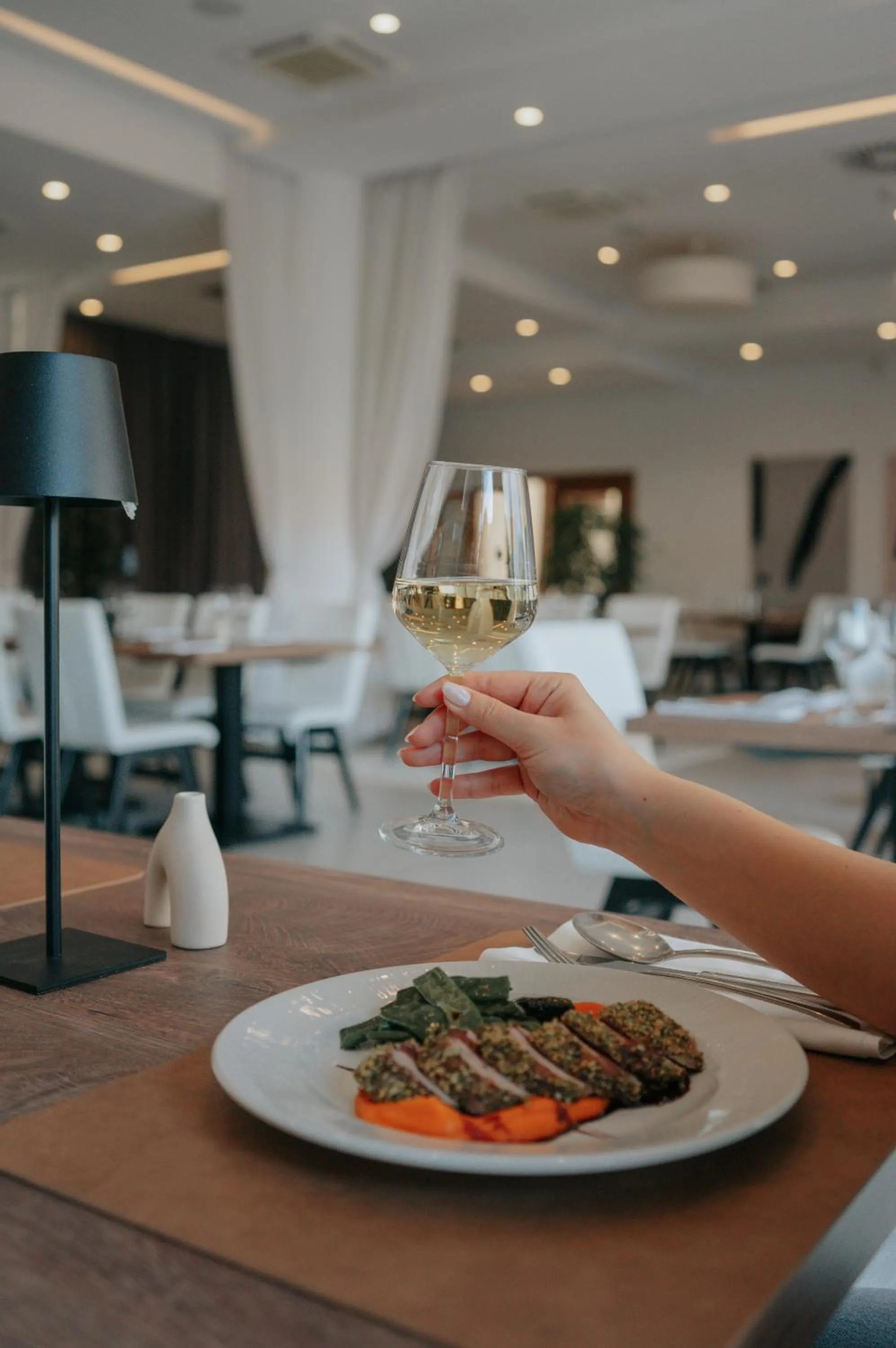 Restaurant/places to eat in Hotel Garden Hill