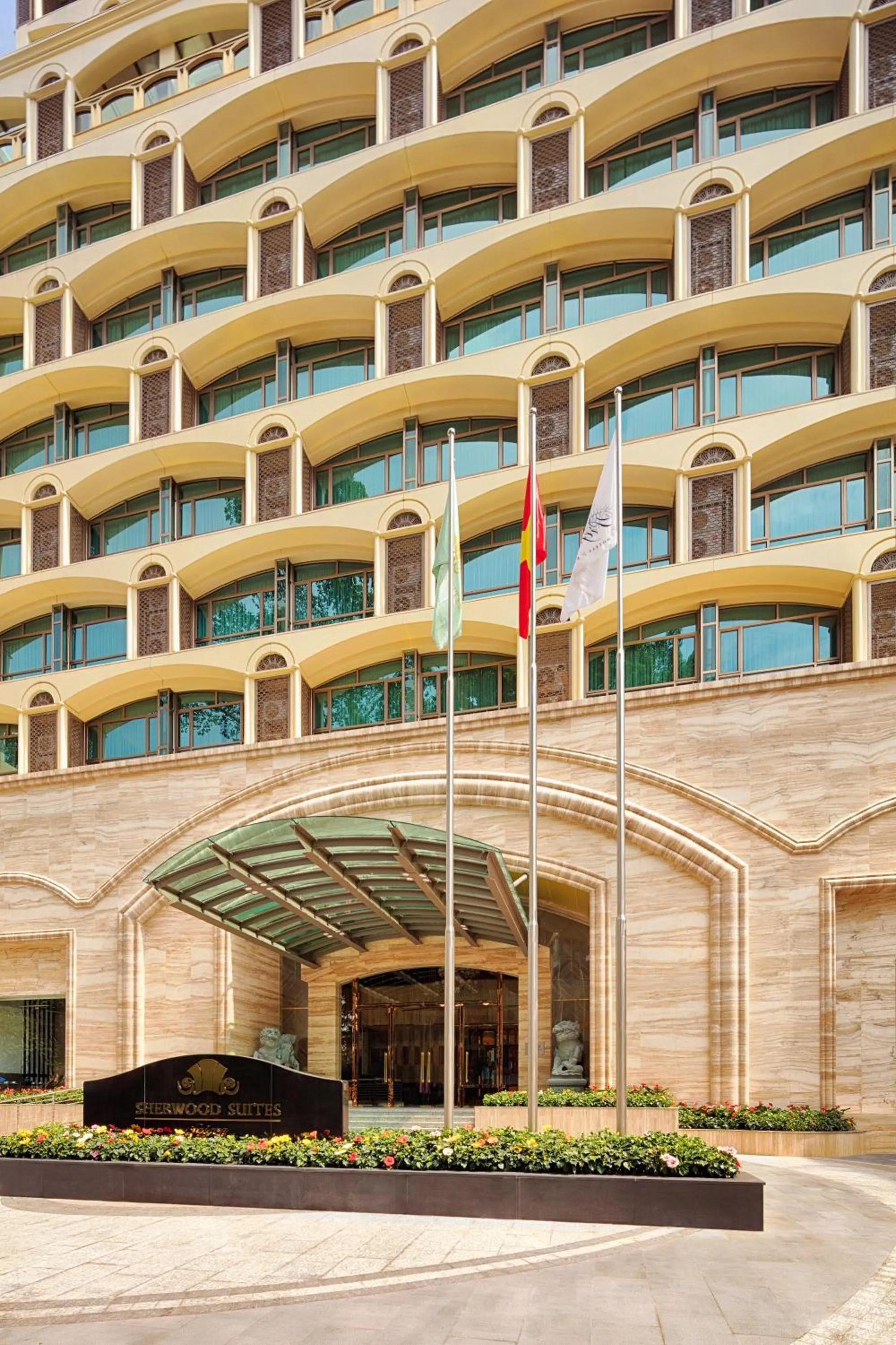 Facade/entrance in Sherwood Suites