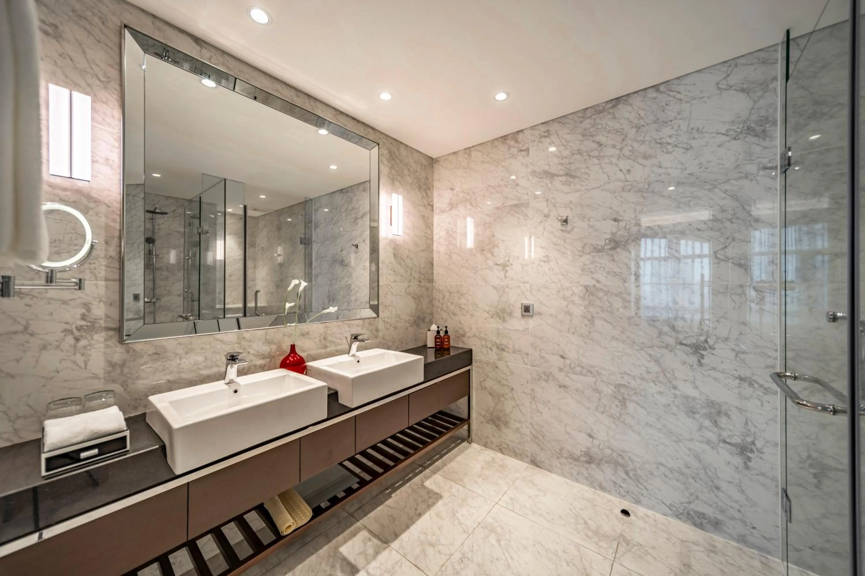 Bathroom in Sherwood Suites