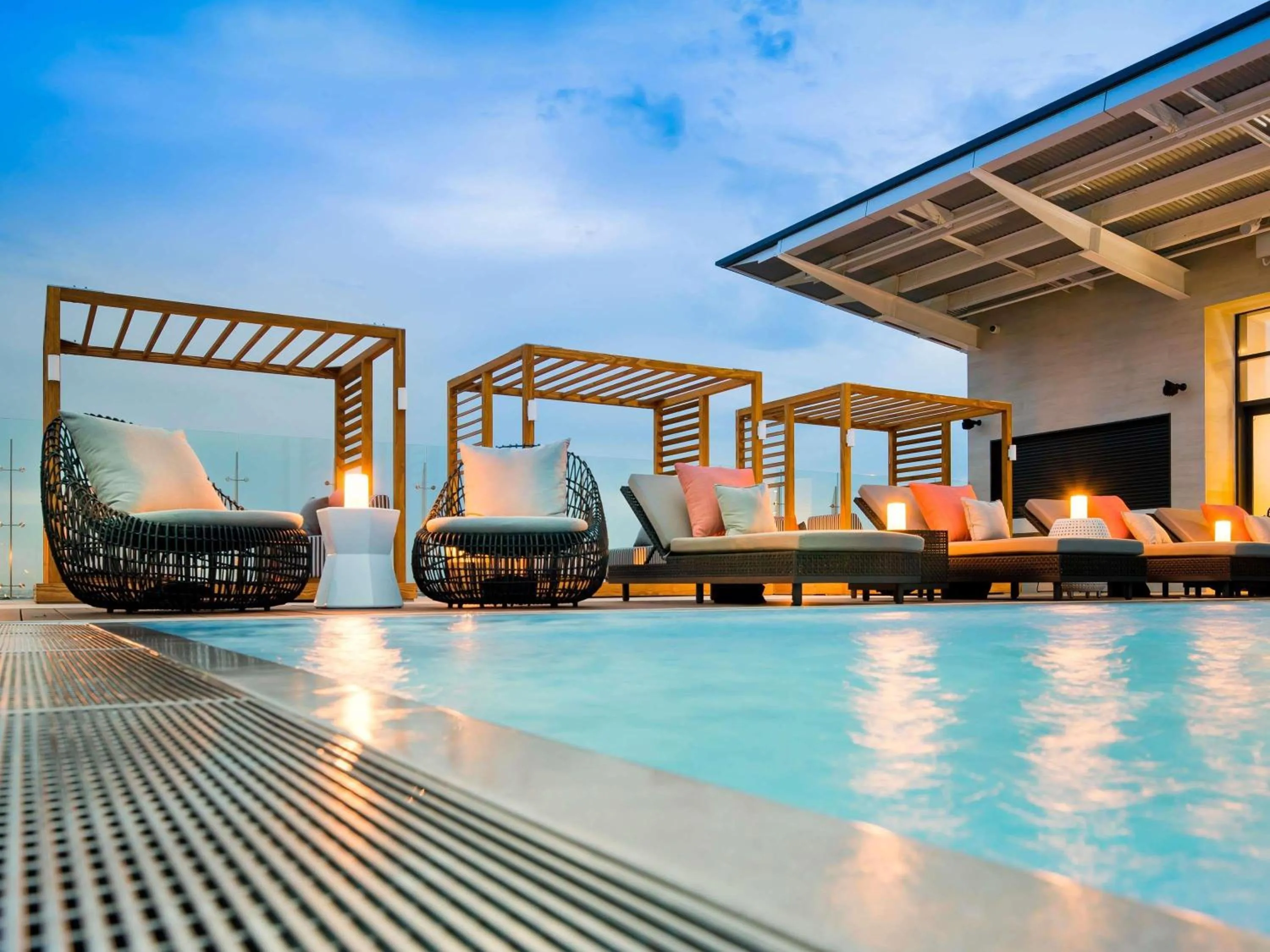 Property building in The William Inglis Mgallery