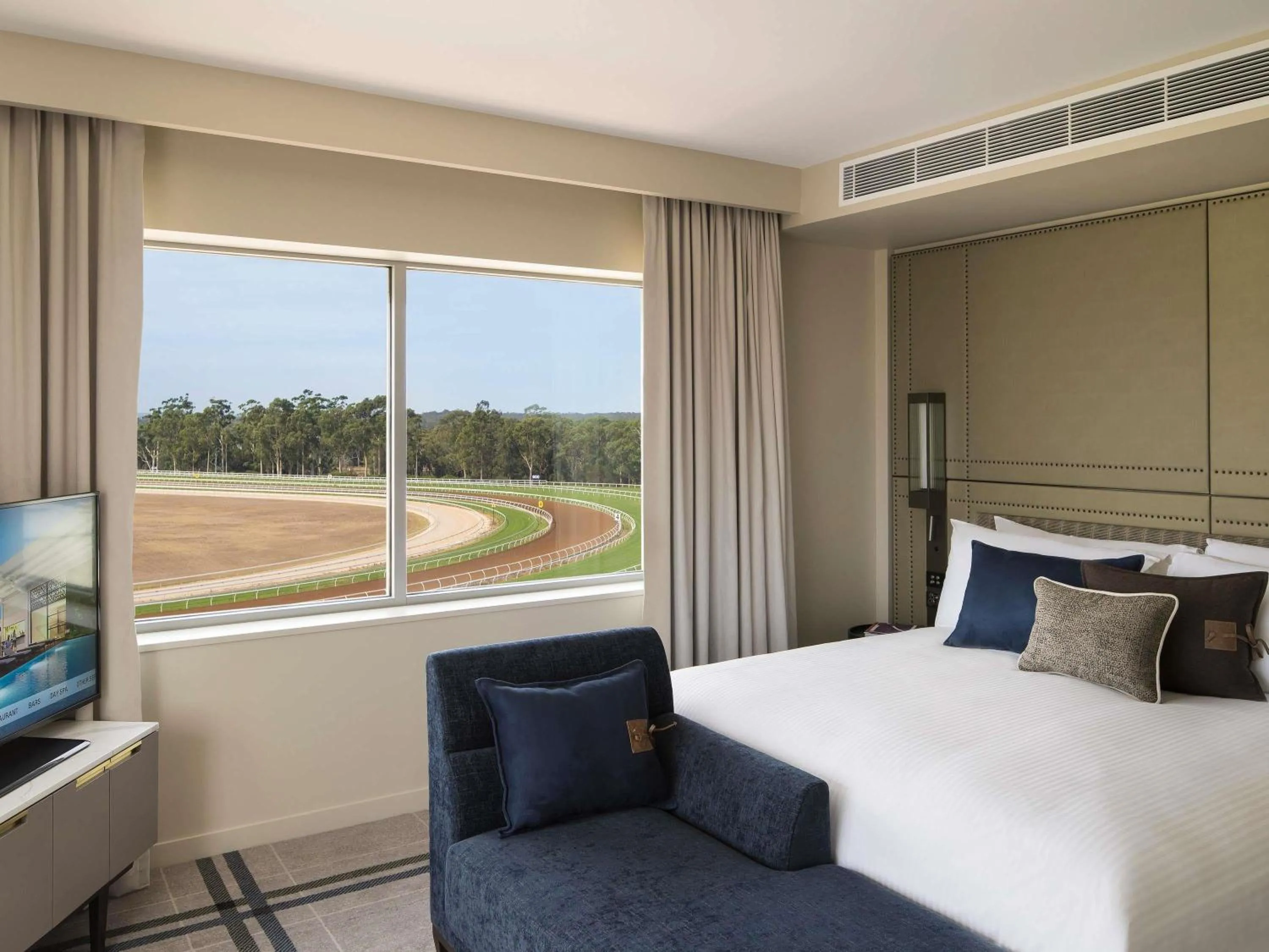 Bedroom, Bed in The William Inglis Mgallery