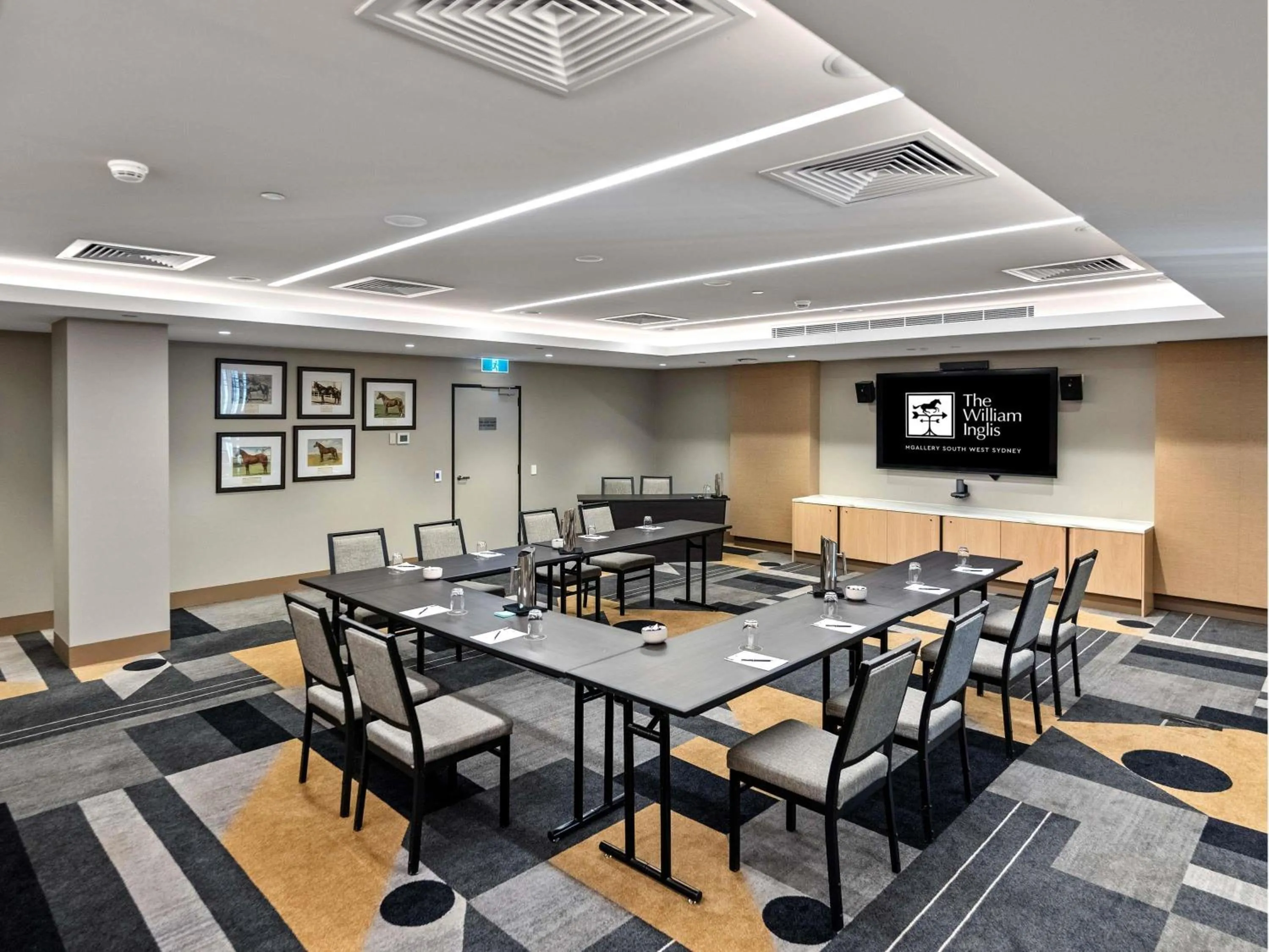 Meeting/conference room in The William Inglis Mgallery