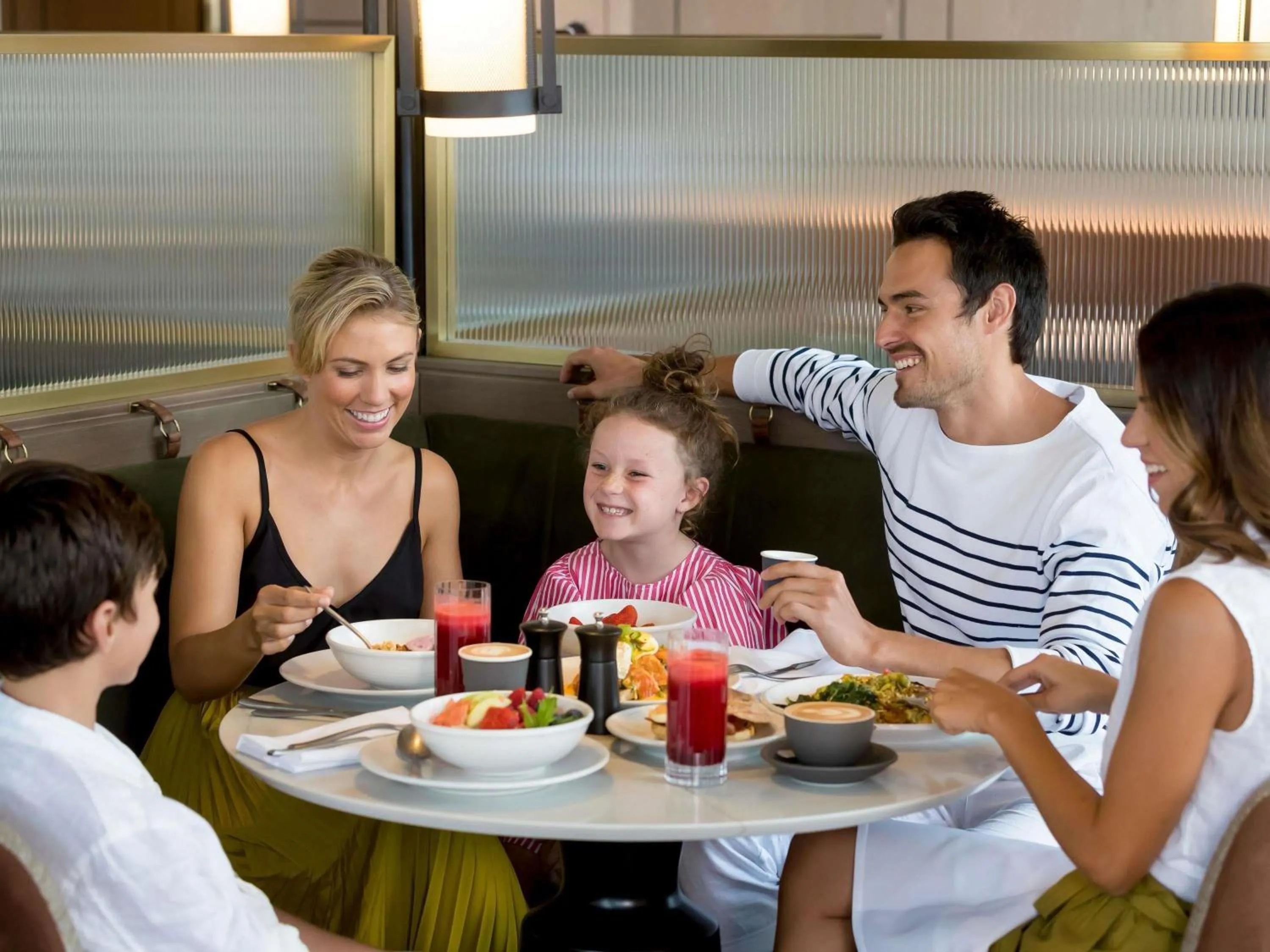 Restaurant/places to eat in The William Inglis Mgallery