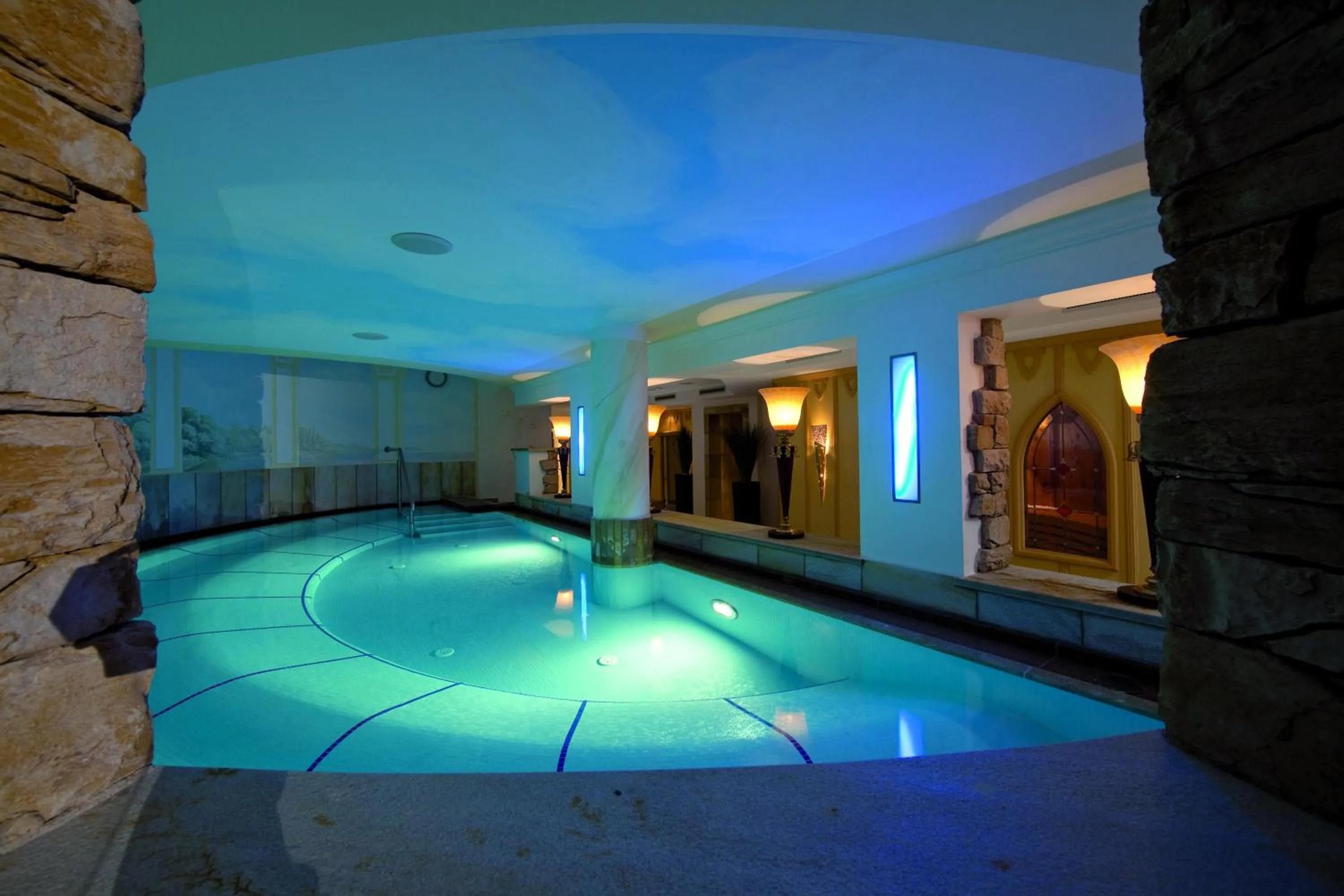 Swimming pool in Der Lärchenhof