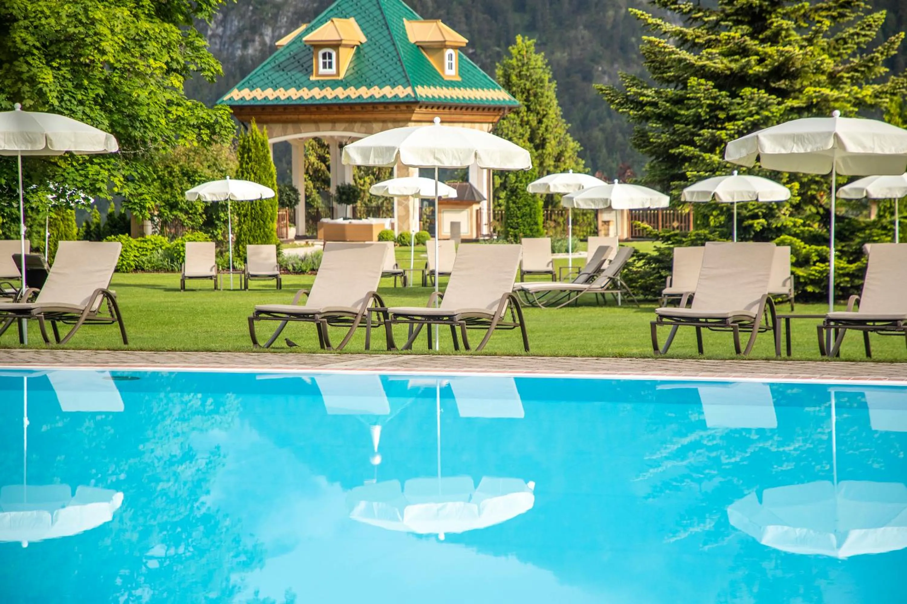 Swimming pool in Der Lärchenhof