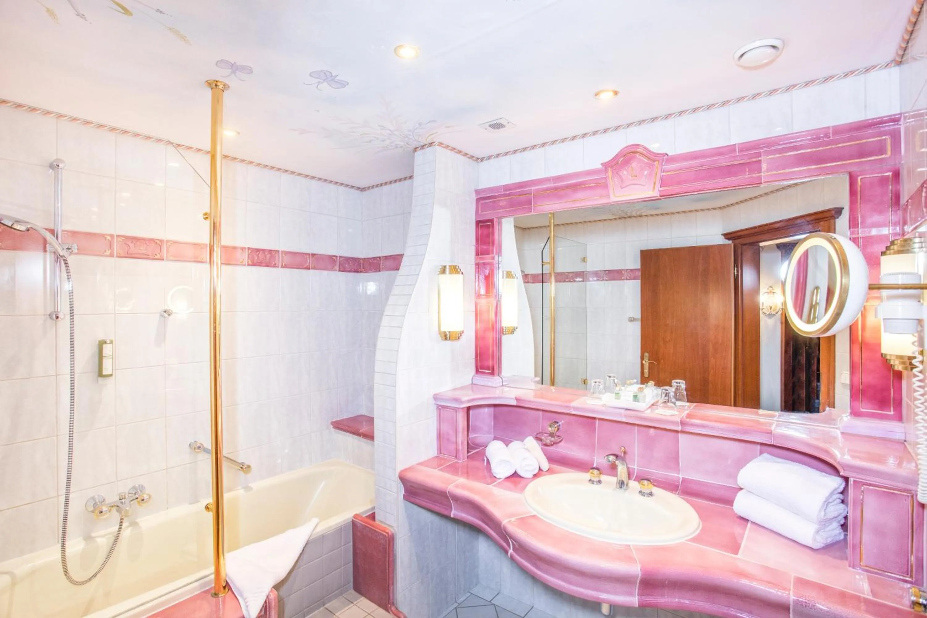 Photo of the whole room in Der Lärchenhof