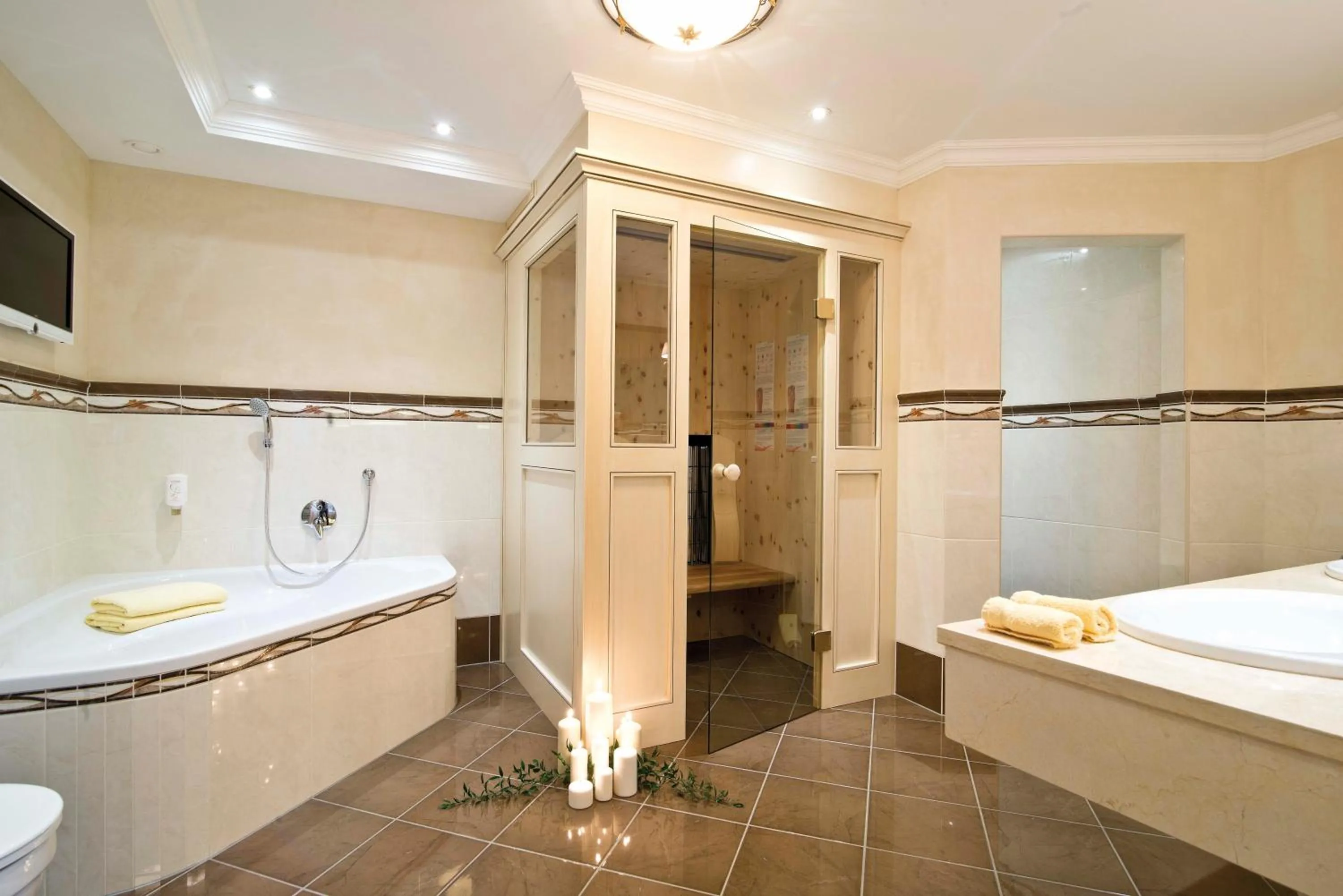 Photo of the whole room, Bed in Der Lärchenhof