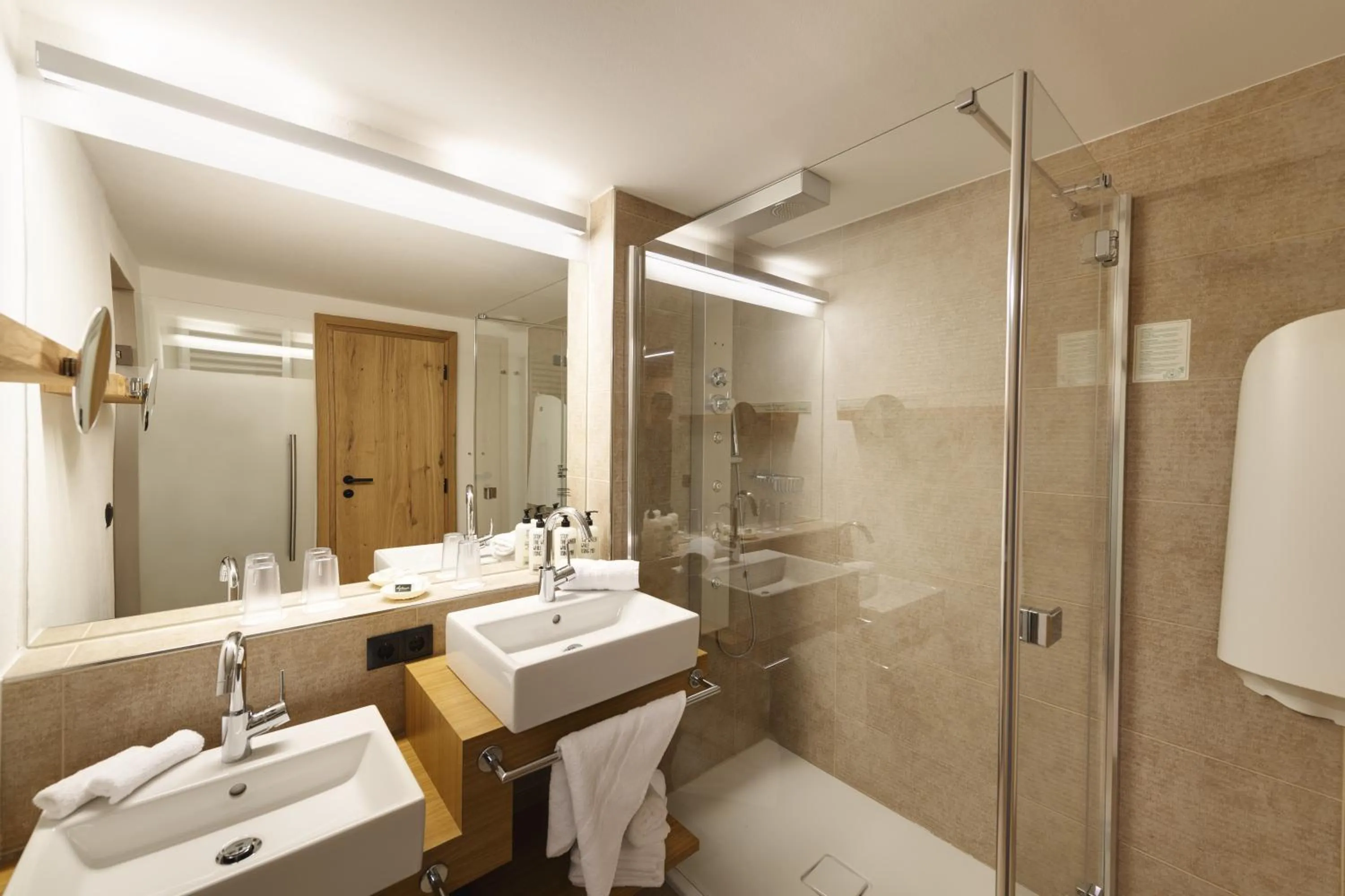 Shower in Almhof Family und Wellness Resort