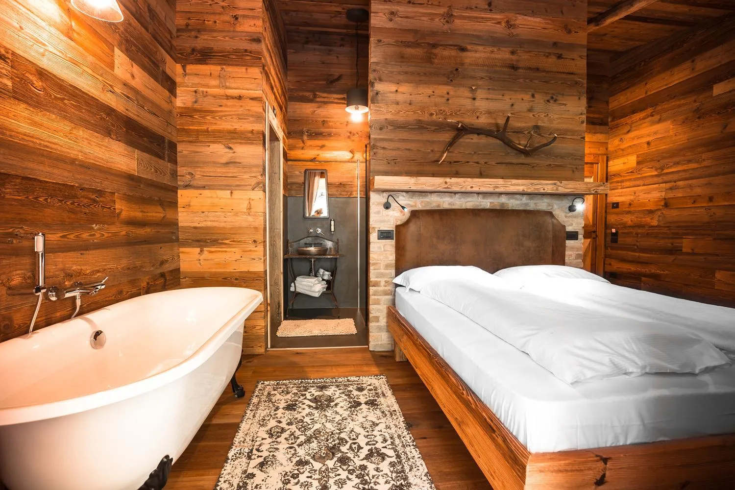 Photo of the whole room in LMC Guesthouse