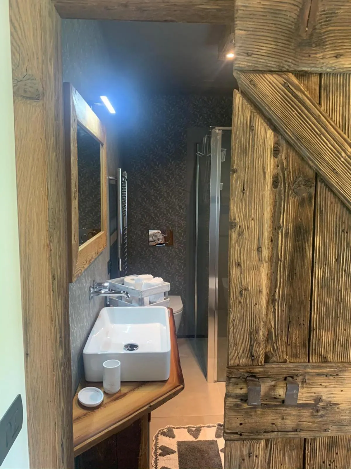 Bathroom in LMC Guesthouse