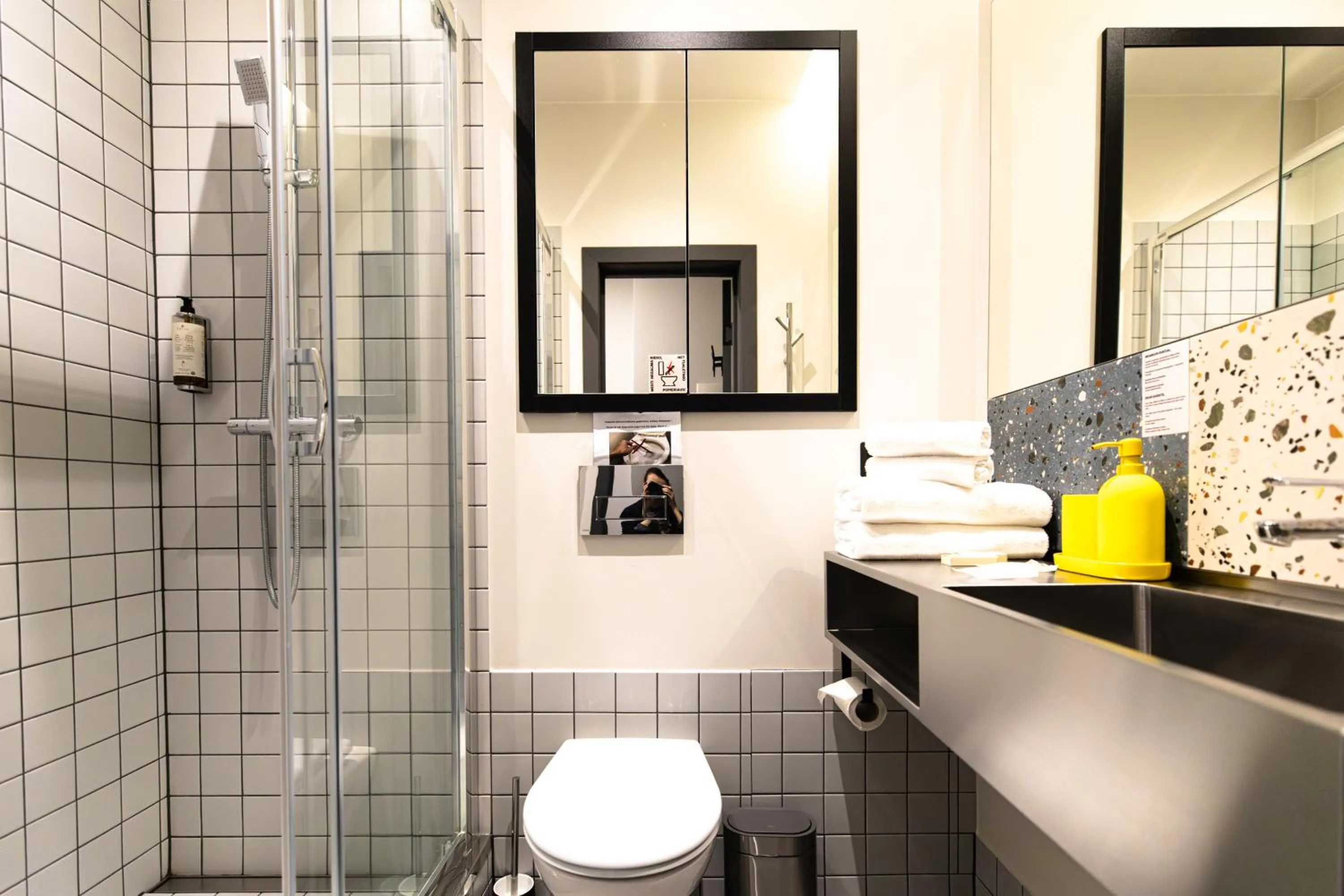 Bathroom in Corner Hotel