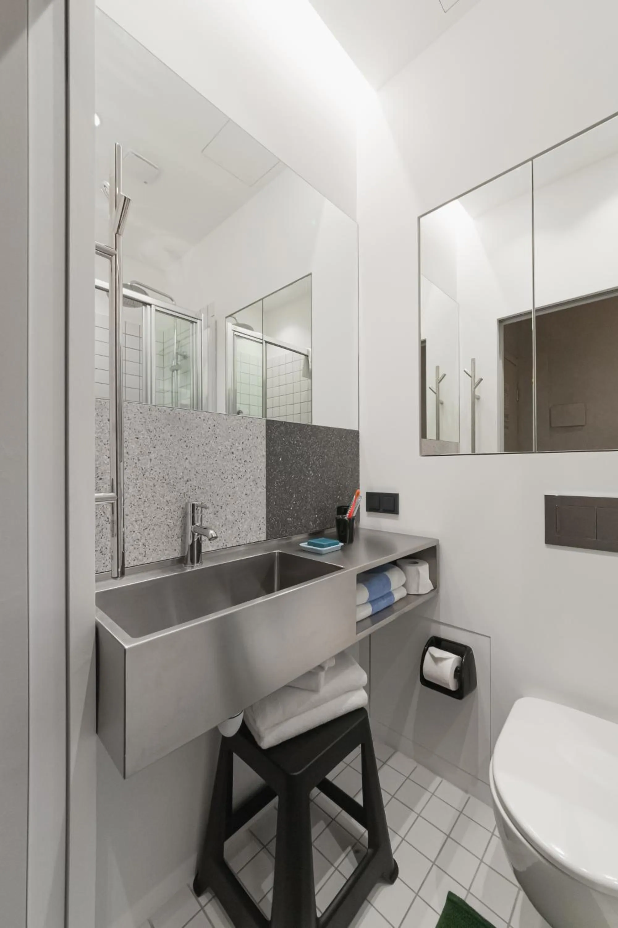 Shower in Corner Hotel