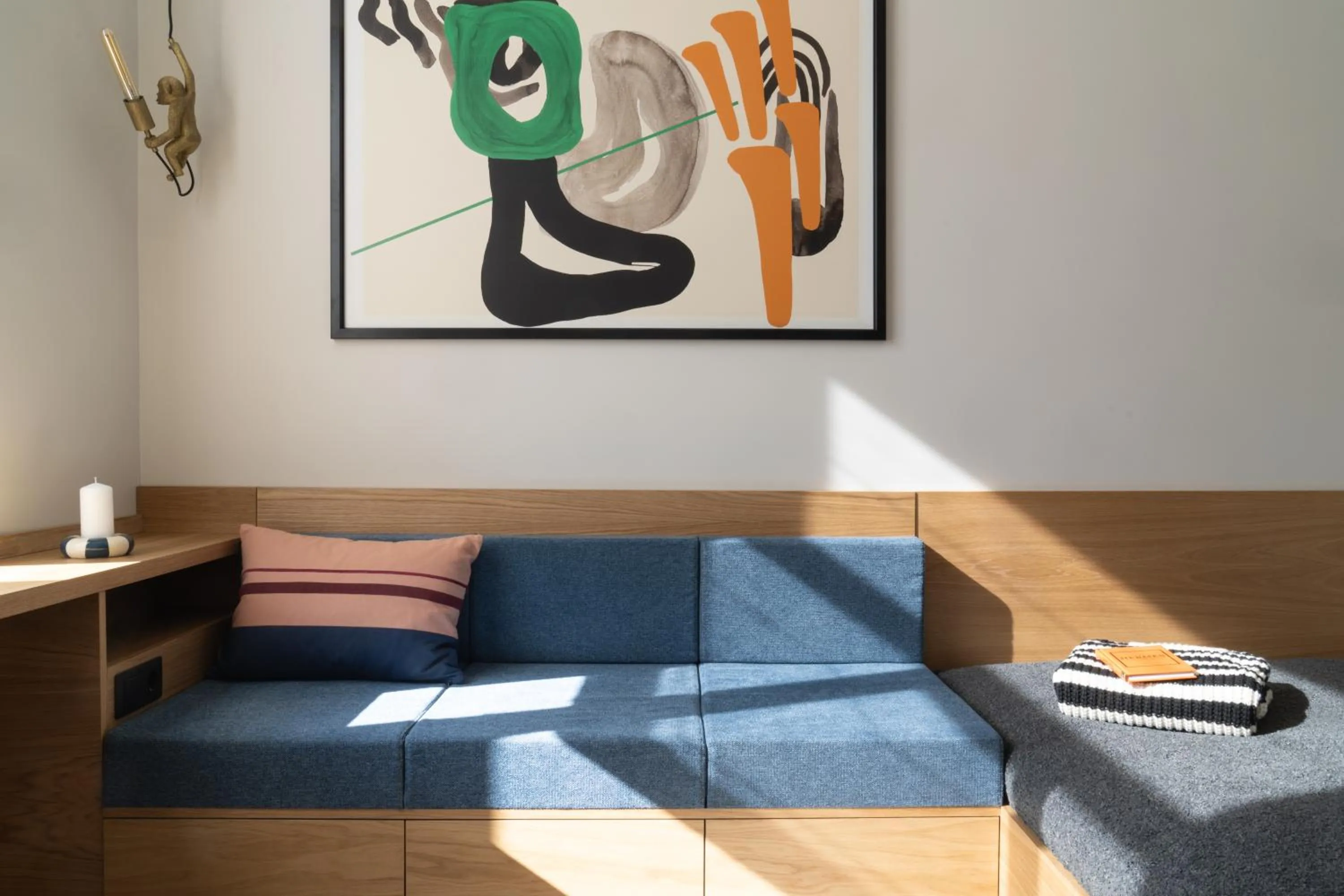 Living room in Corner Hotel