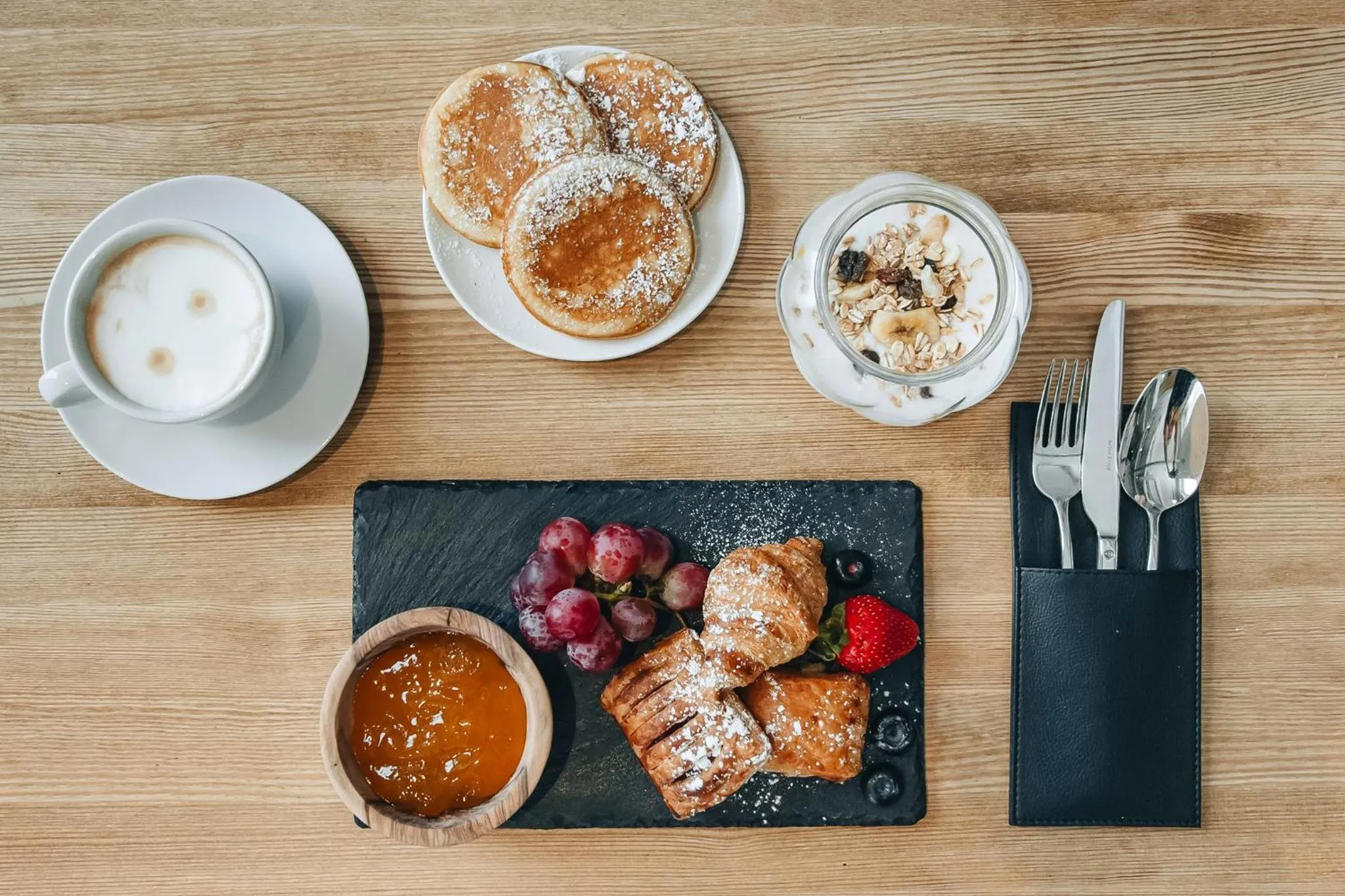 Food and drinks in Corner Hotel