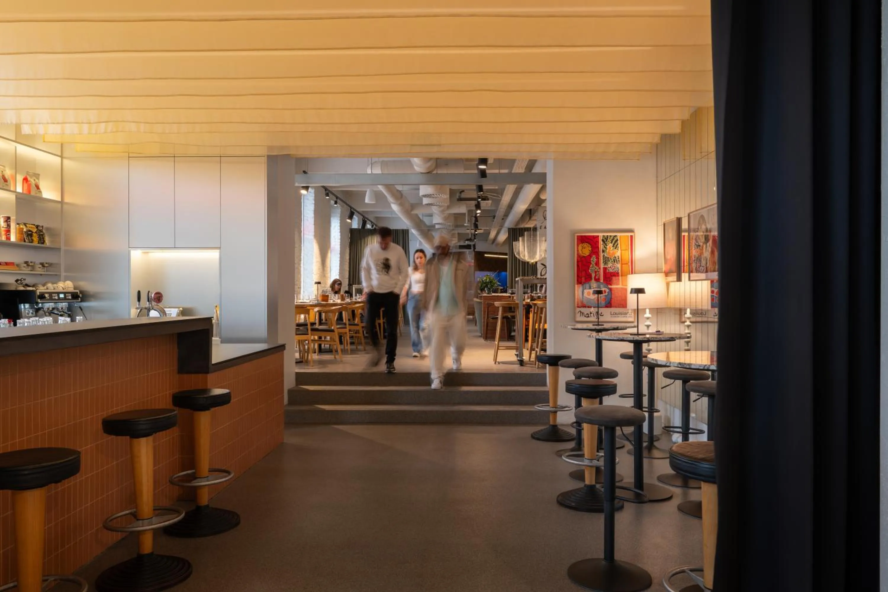 Restaurant/places to eat in Corner Hotel