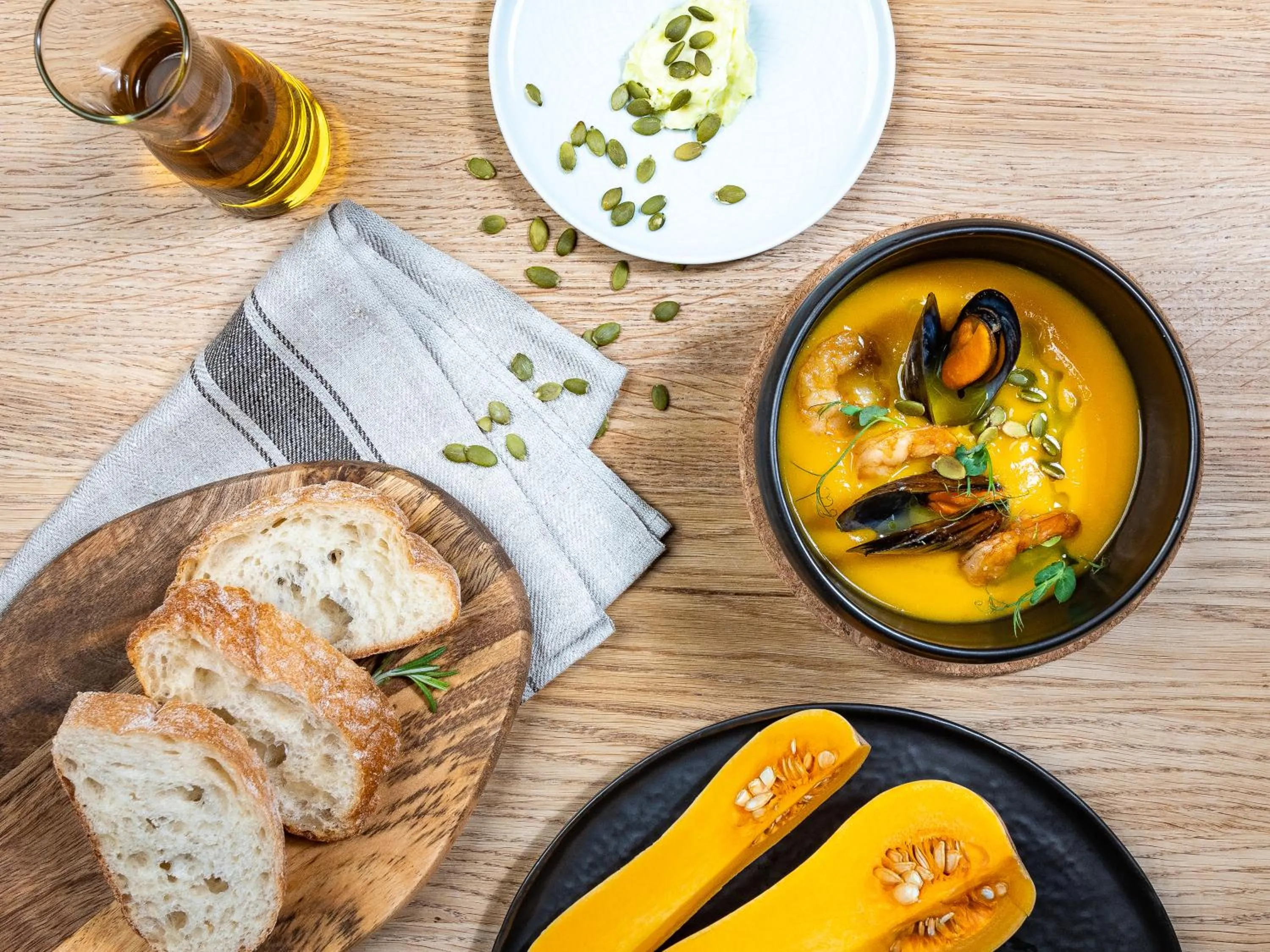 Restaurant/places to eat in Corner Hotel