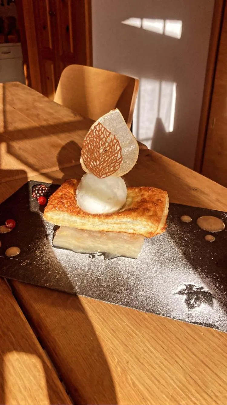 Restaurant/places to eat in Hôtel Dents de Veisivi