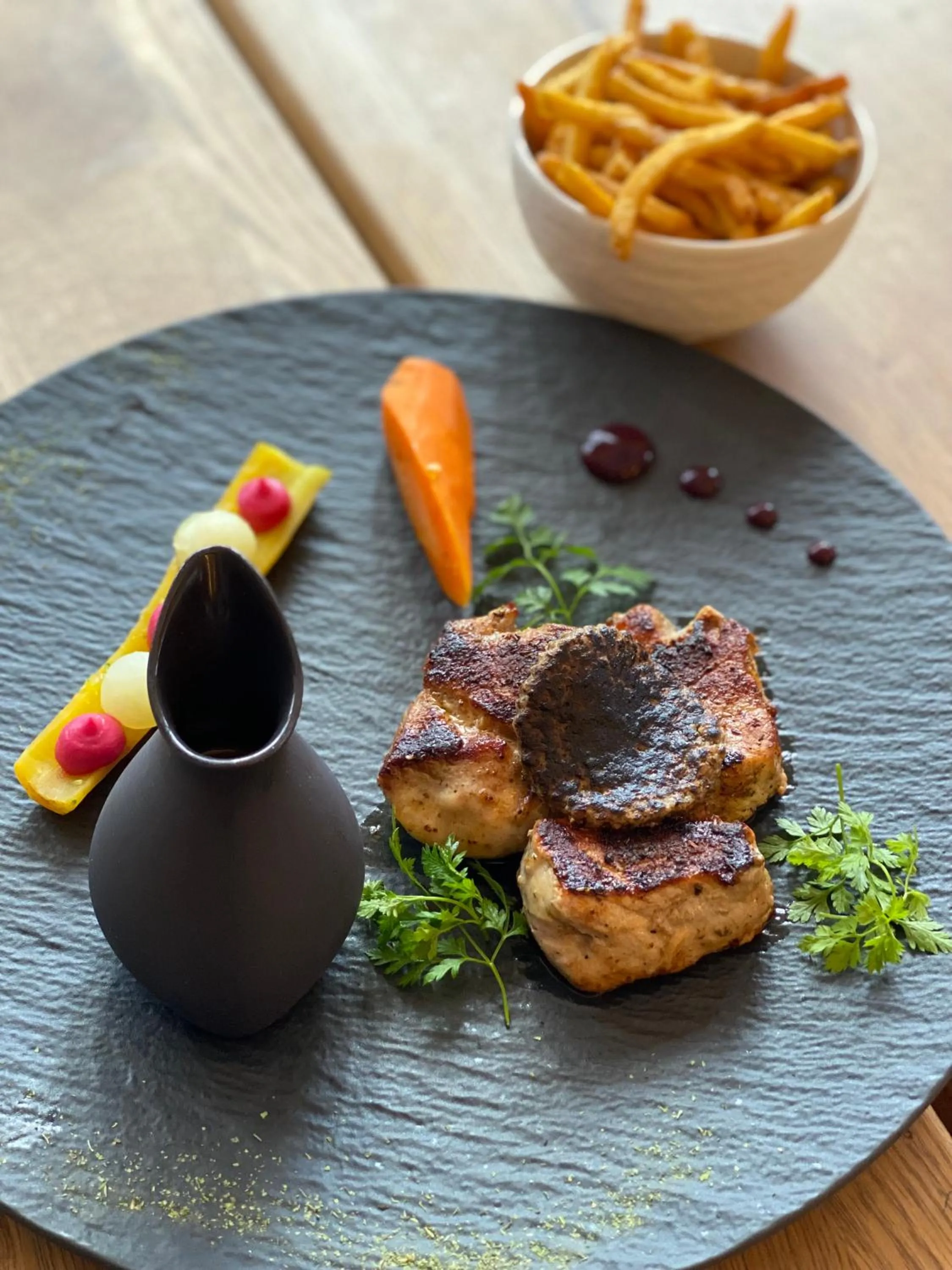 Restaurant/places to eat in Hôtel Dents de Veisivi