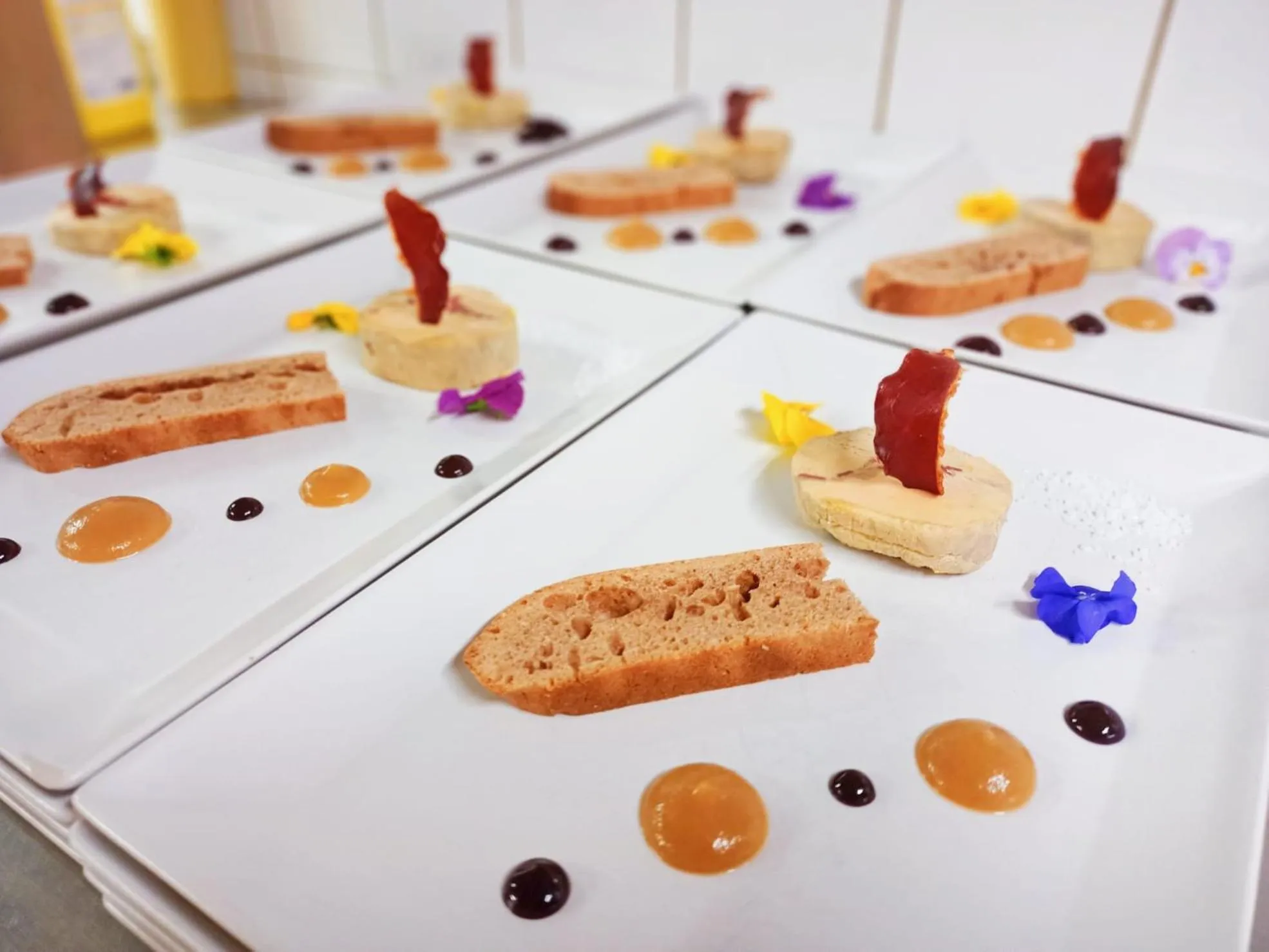 Restaurant/places to eat in Hôtel Dents de Veisivi