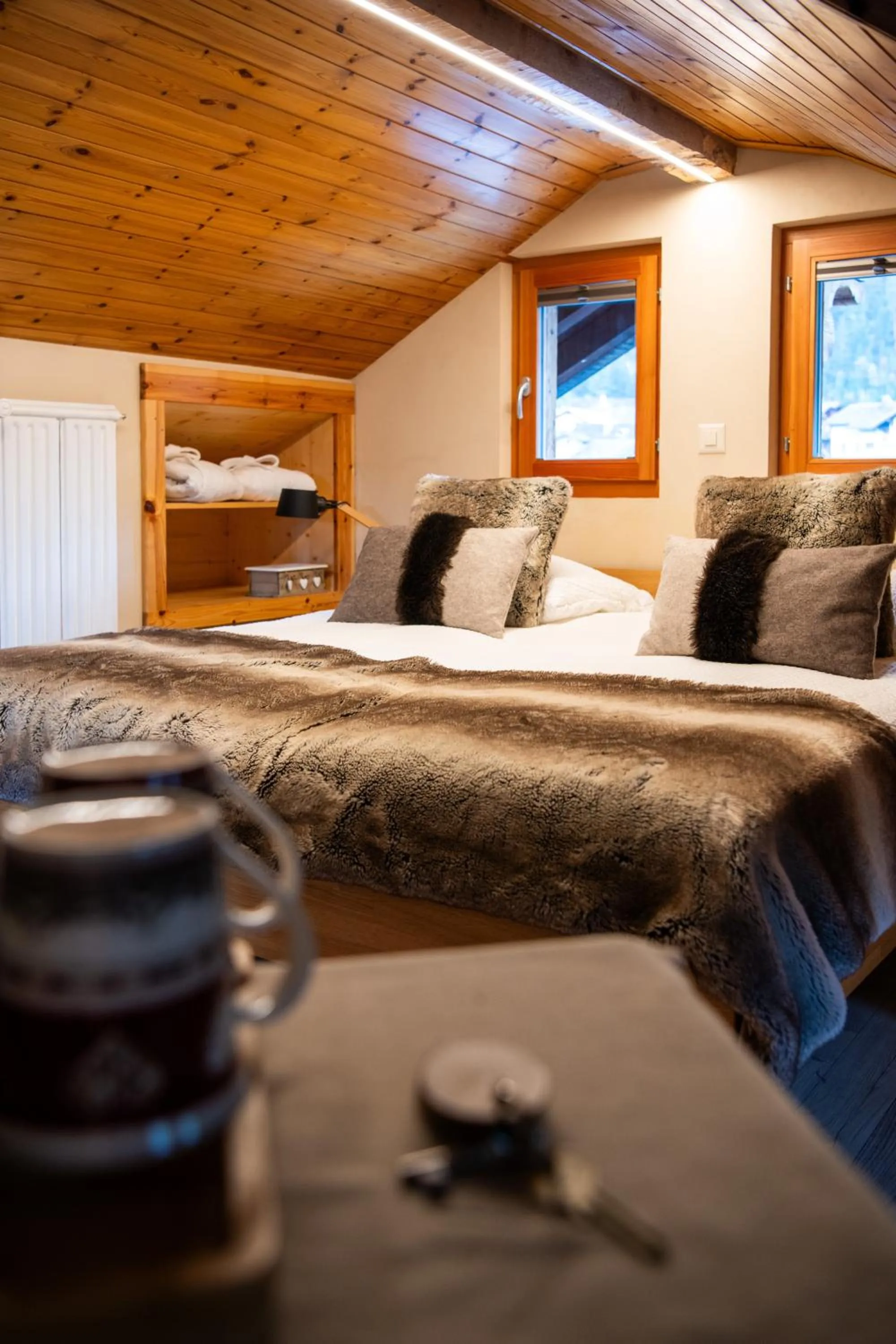 Coffee/tea facilities, Bed in Hôtel Dents de Veisivi