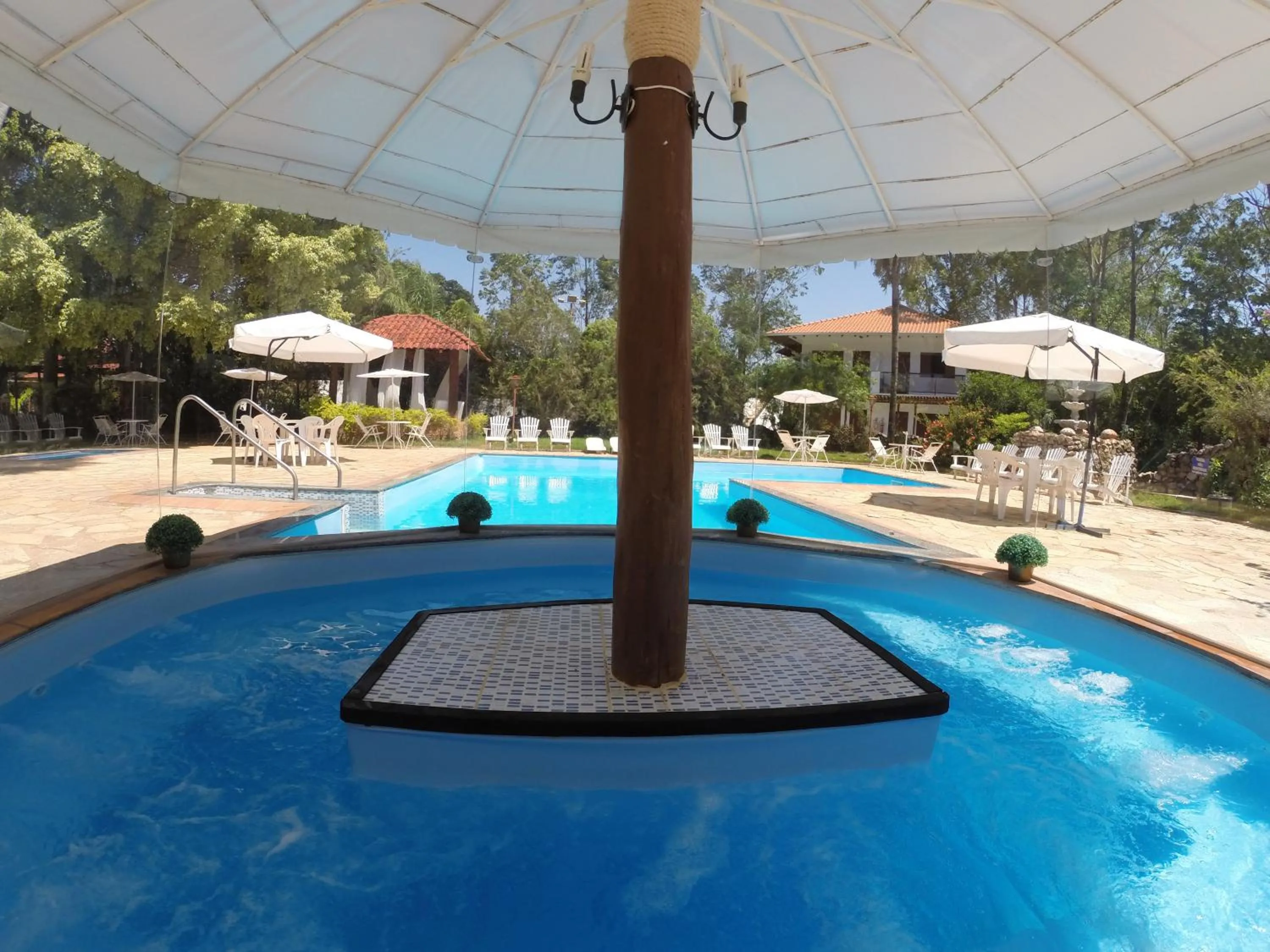 Swimming pool in Hotel Pousada Bonsai