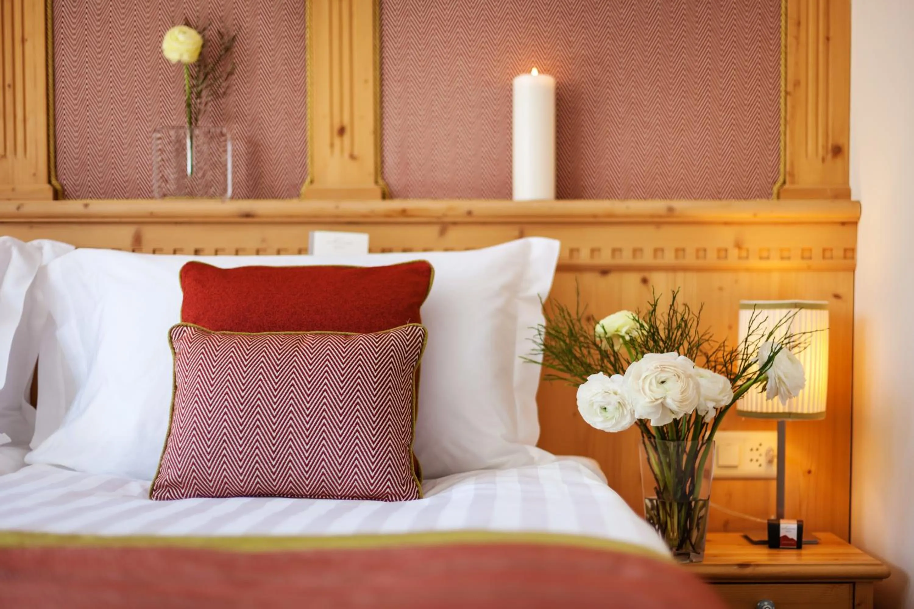 Bedroom, Bed in Schloss Hotel & Spa Pontresina