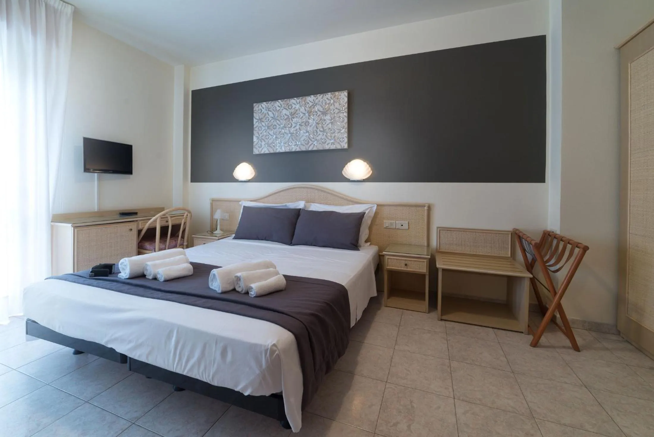 Bedroom, Bed in Hotel Airone