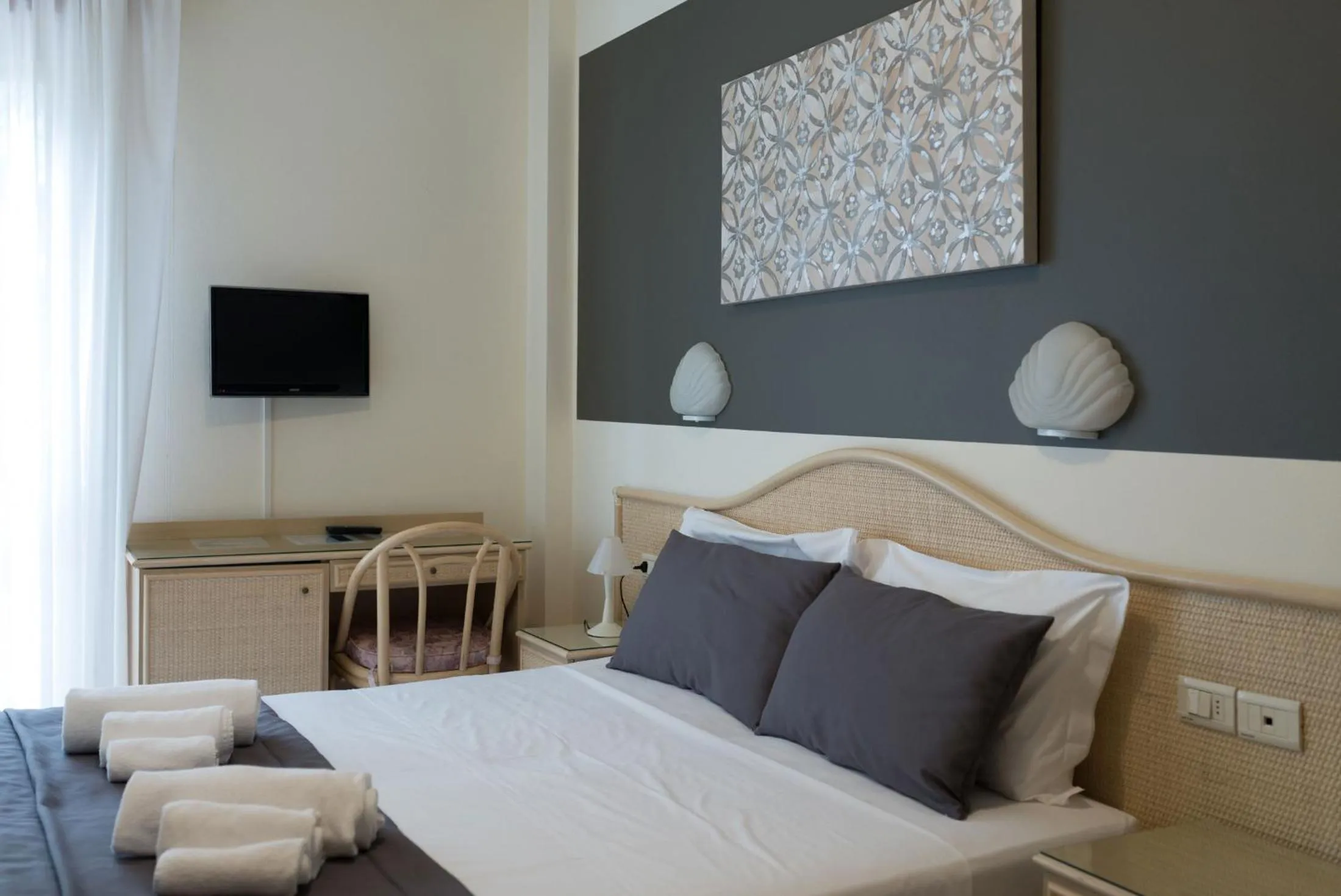 Bedroom, Bed in Hotel Airone