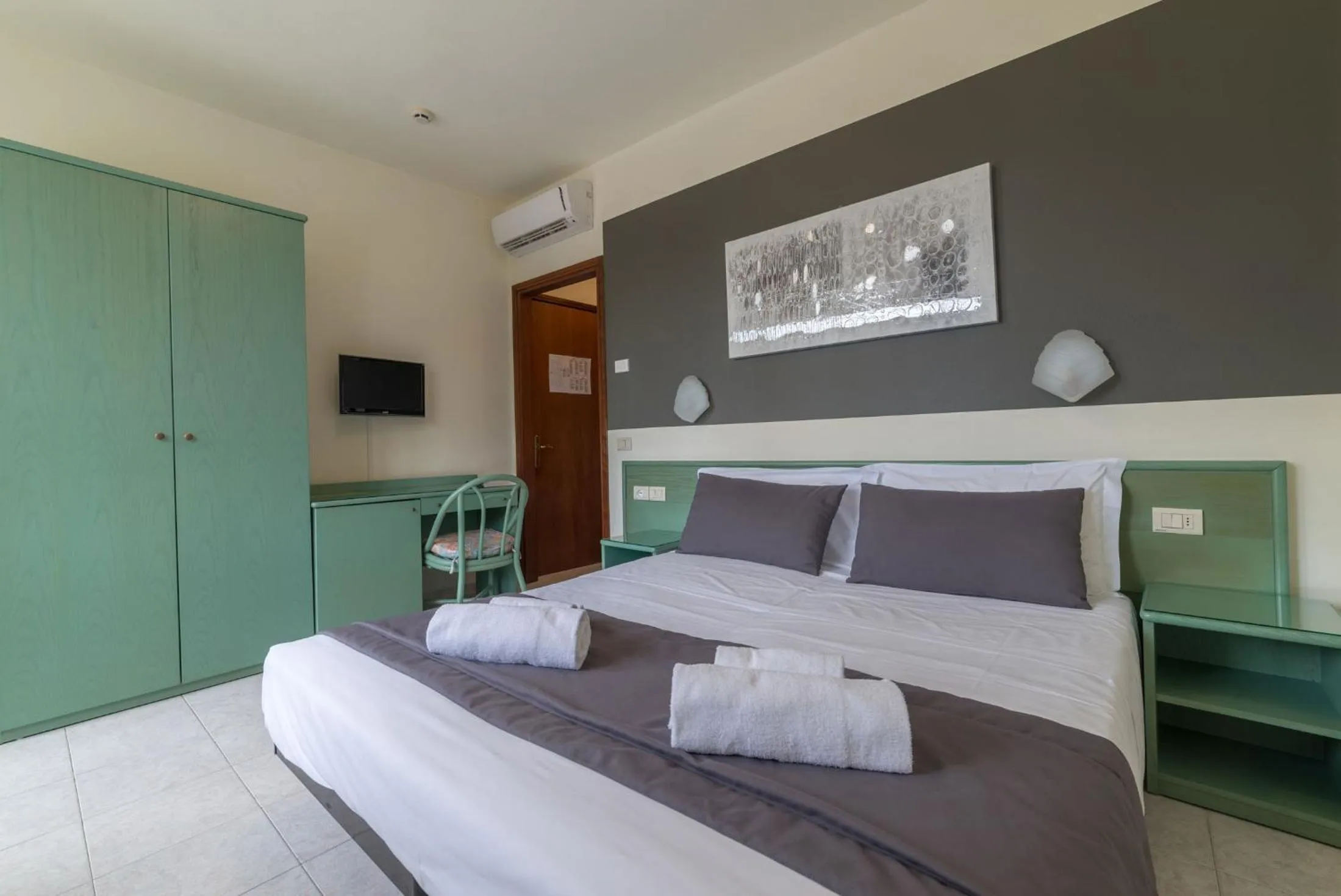 Bedroom, Bed in Hotel Airone