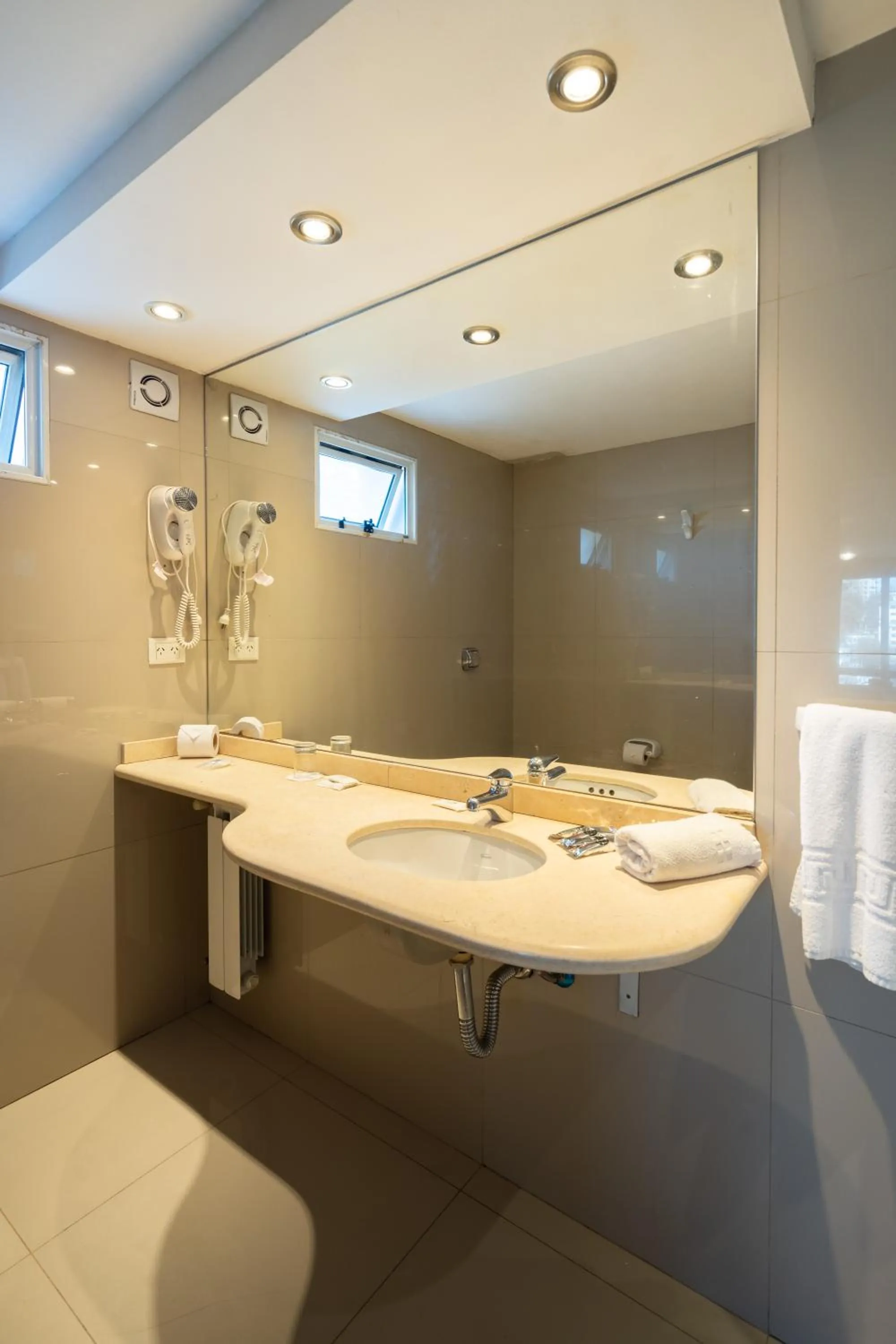 Bathroom in Lagos Andinos