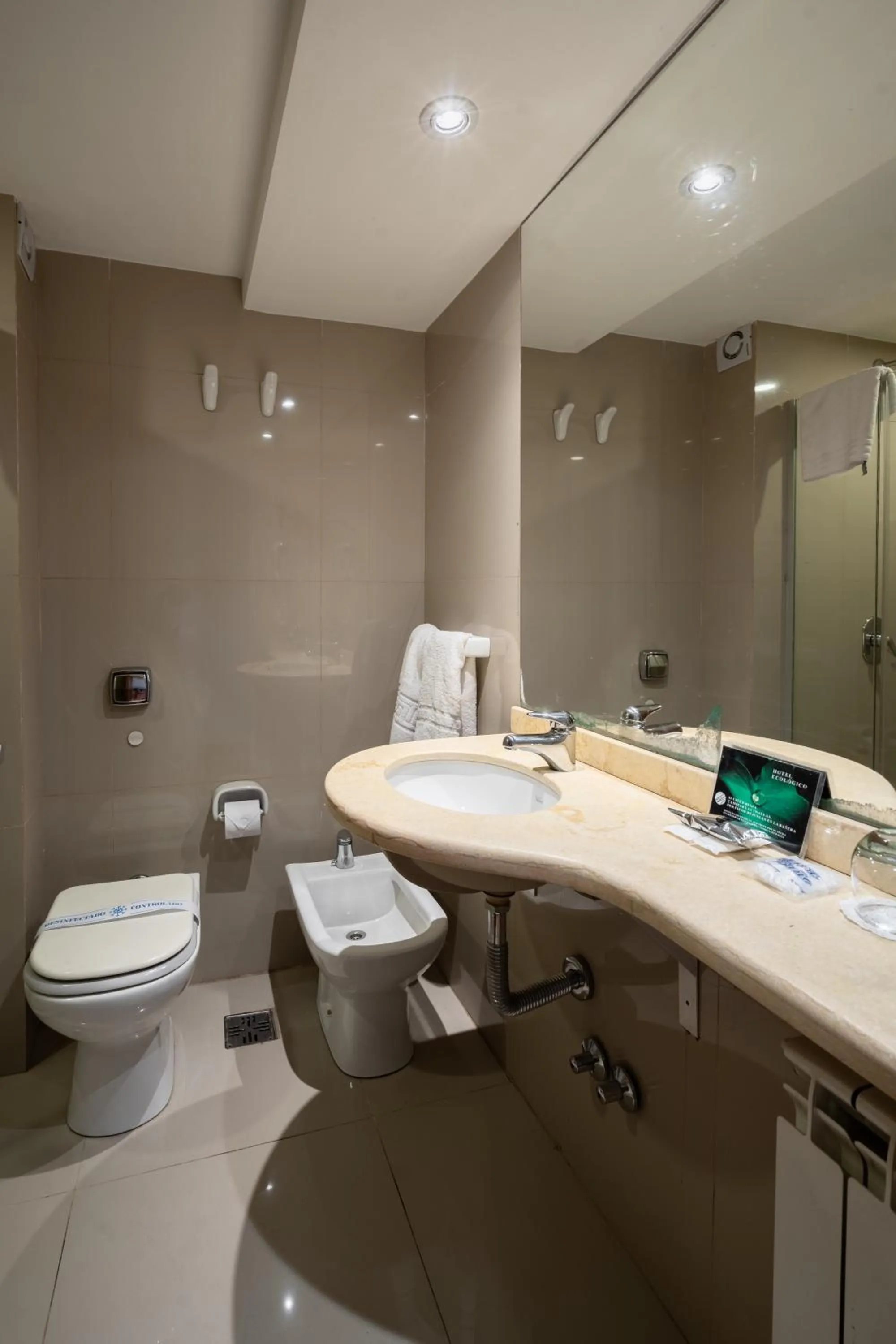 Bathroom in Lagos Andinos