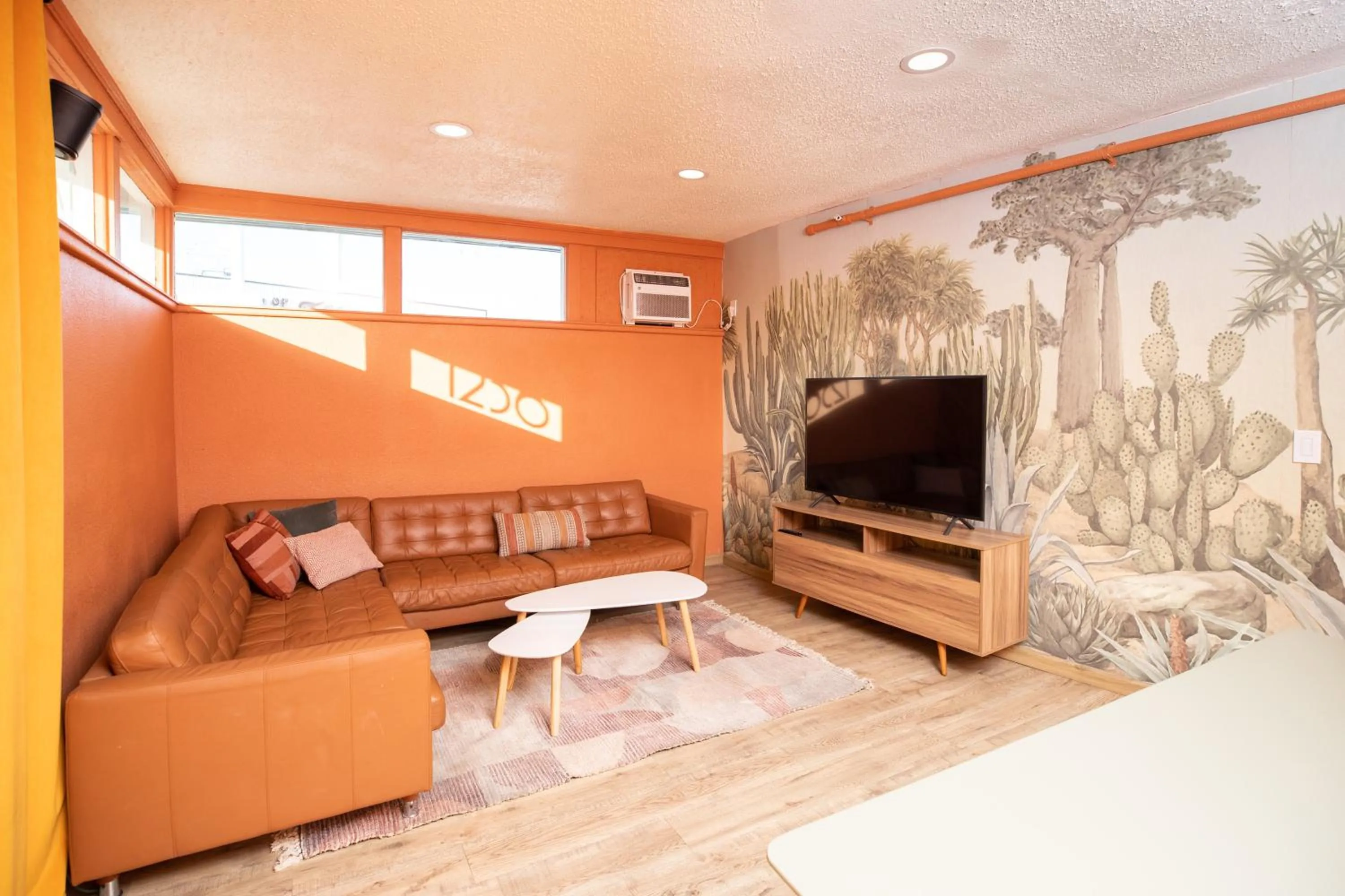 Living room in Bungalows Hostel