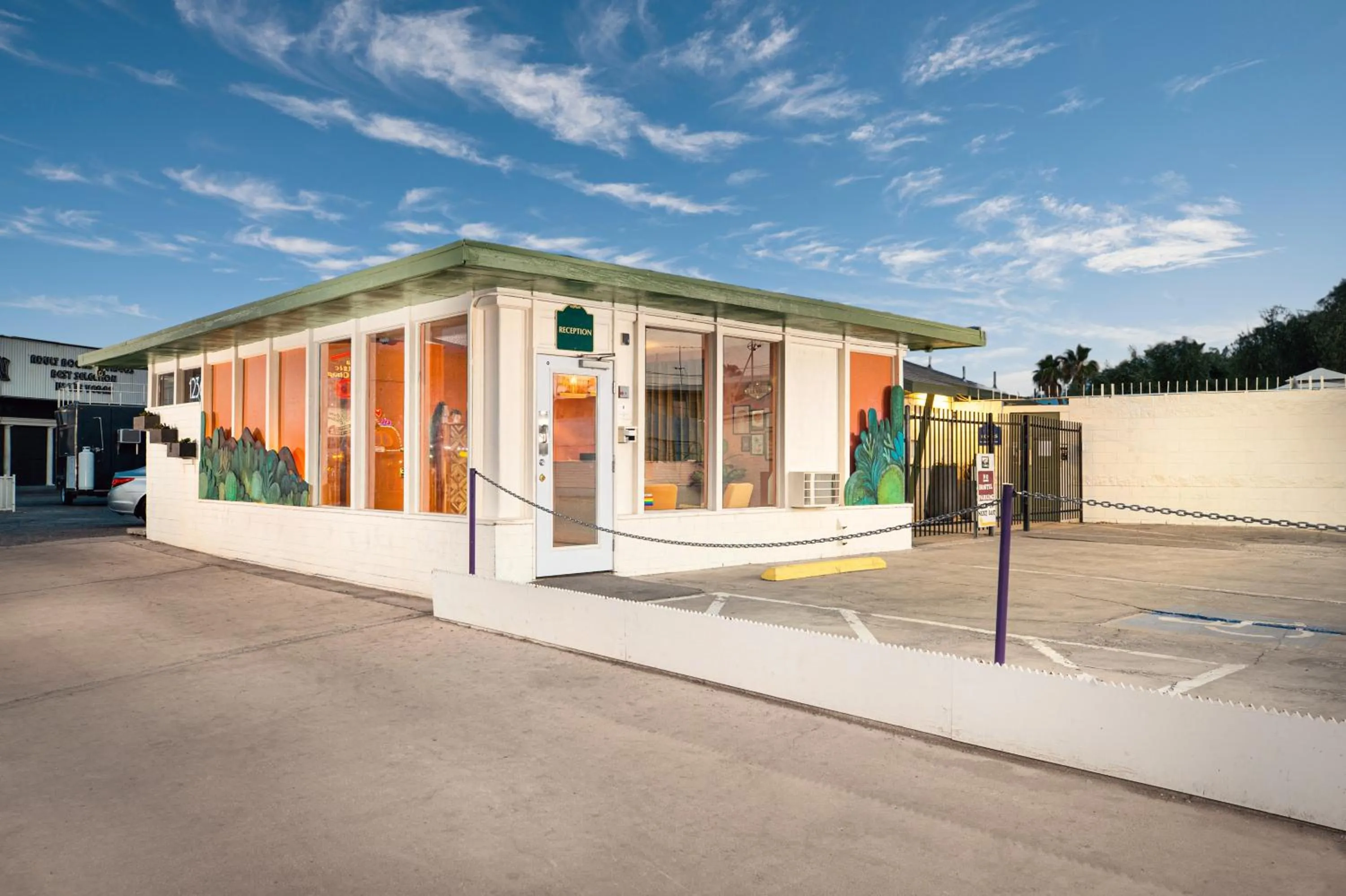 Facade/entrance in Bungalows Hostel