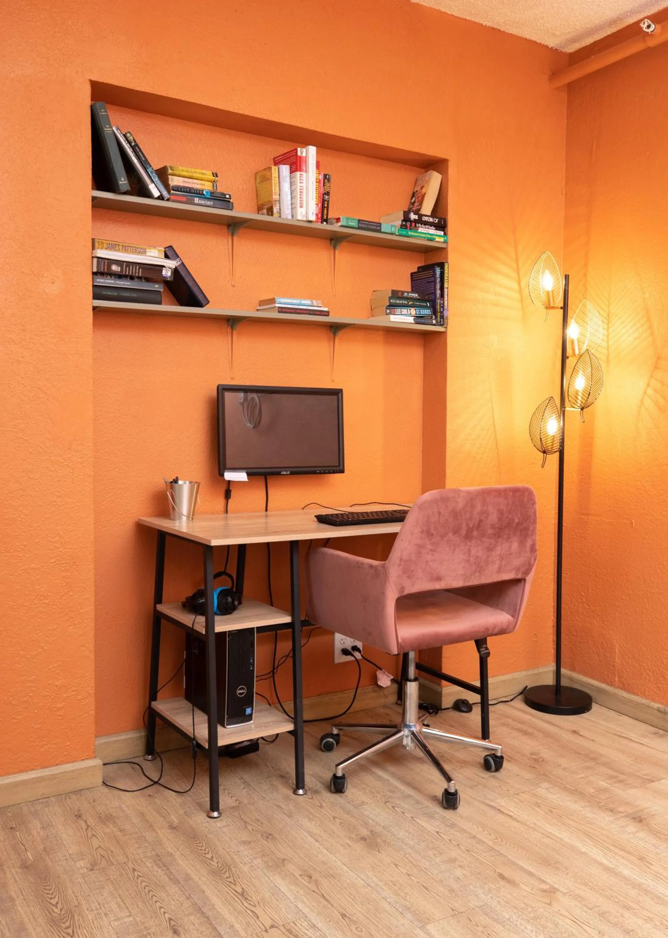 TV and multimedia in Bungalows Hostel