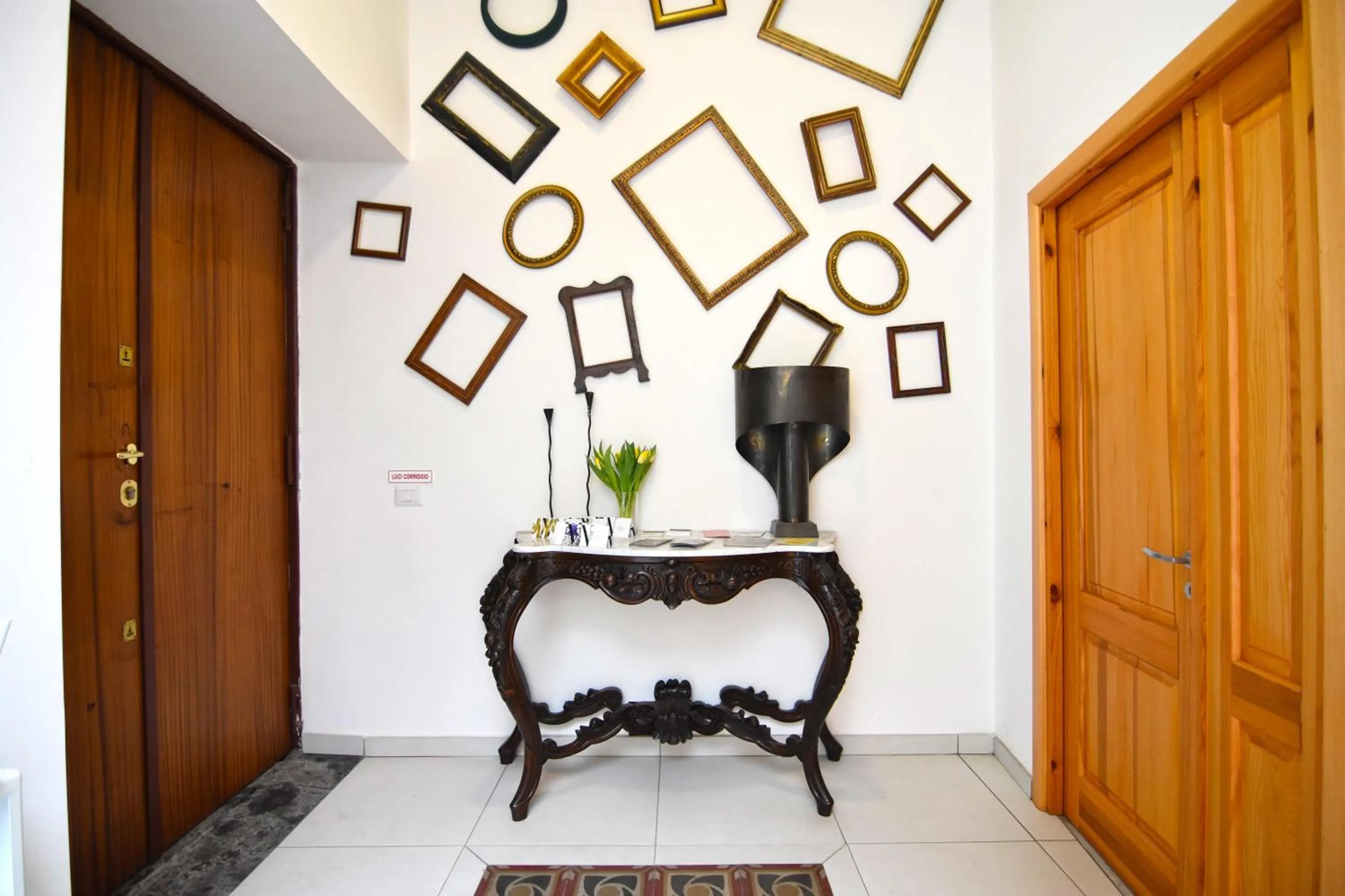 Lobby or reception in B&B Ninarella Napoli