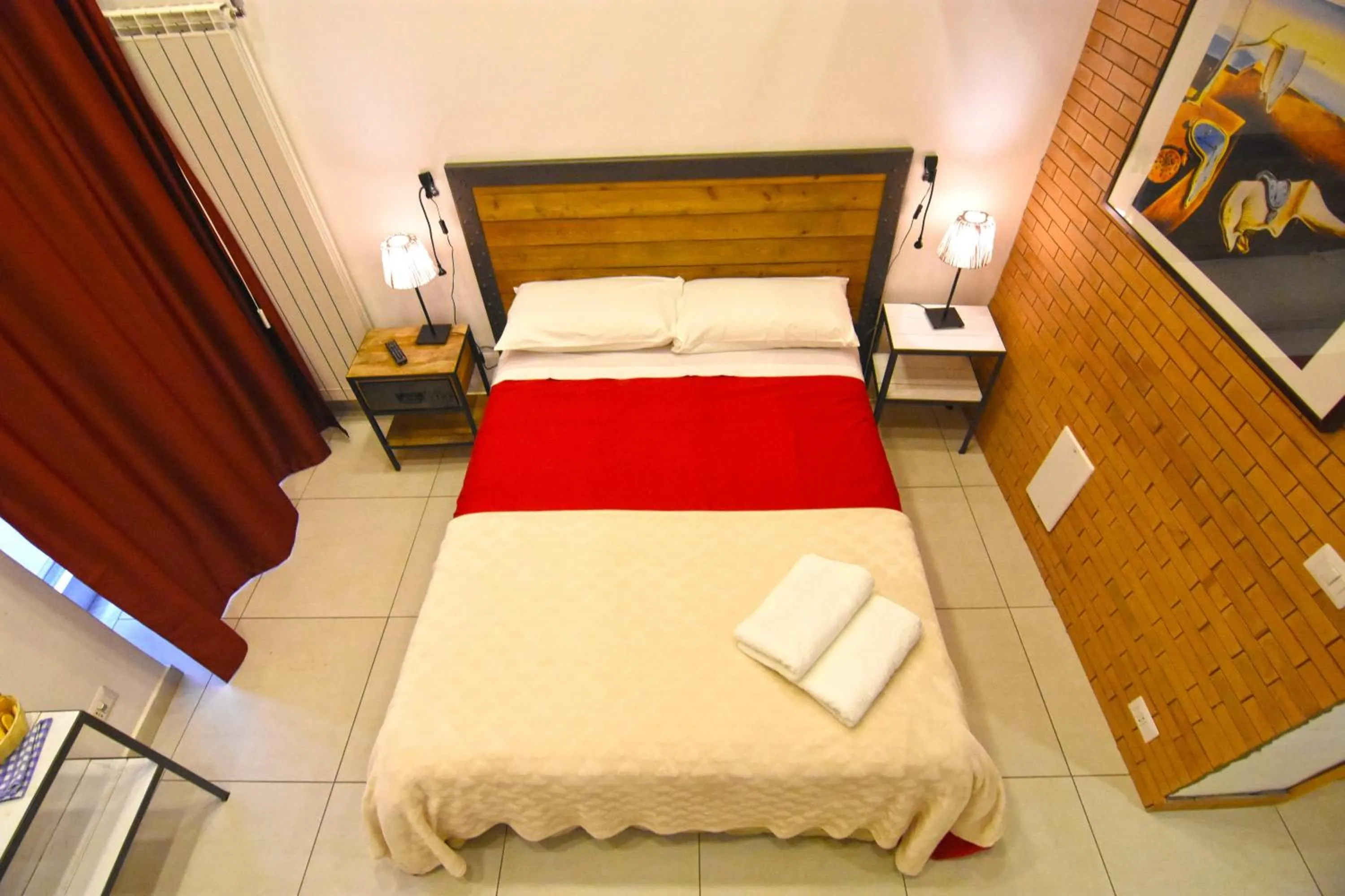 Bathroom, Bed in B&B Ninarella Napoli