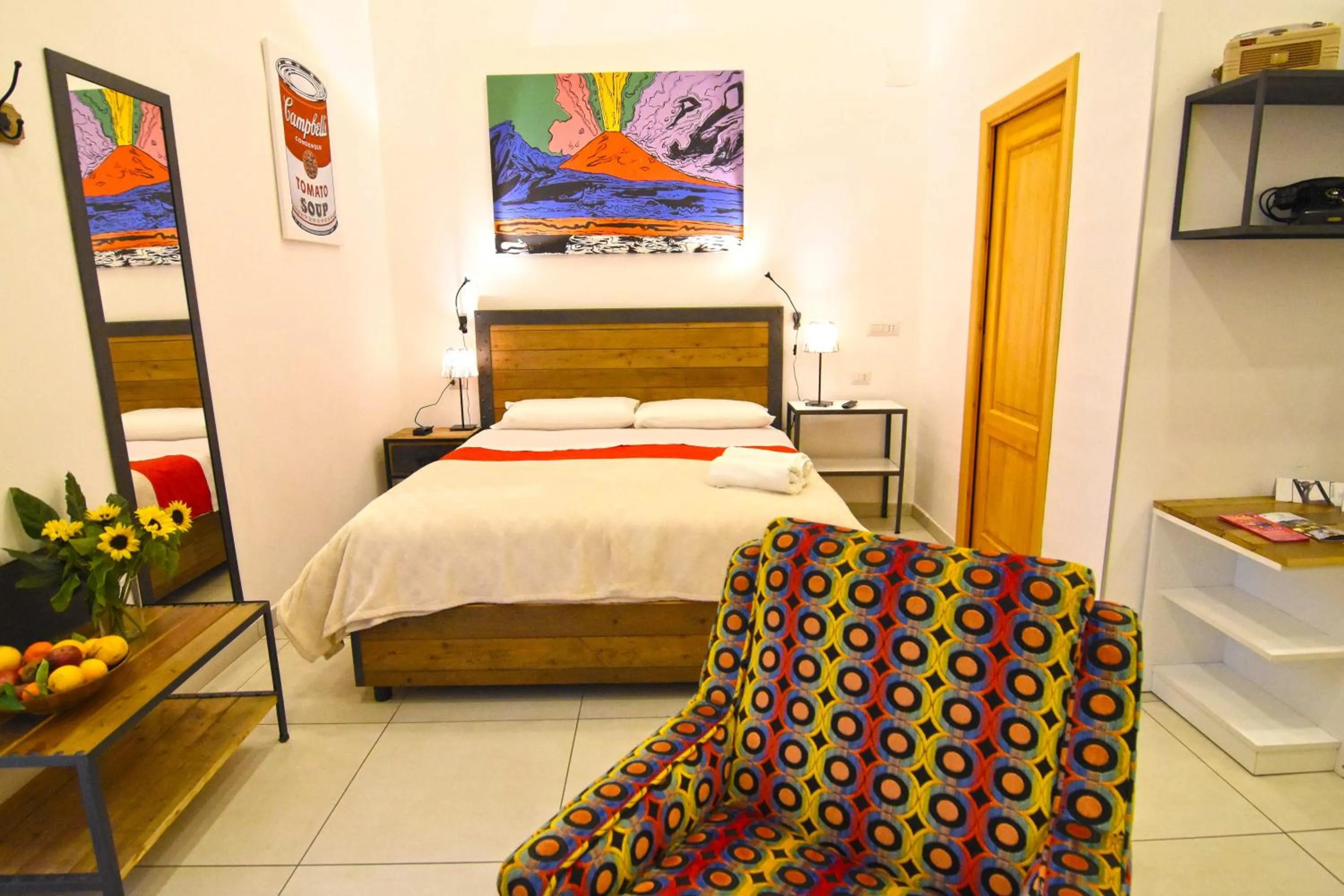 Shower, Bed in B&B Ninarella Napoli